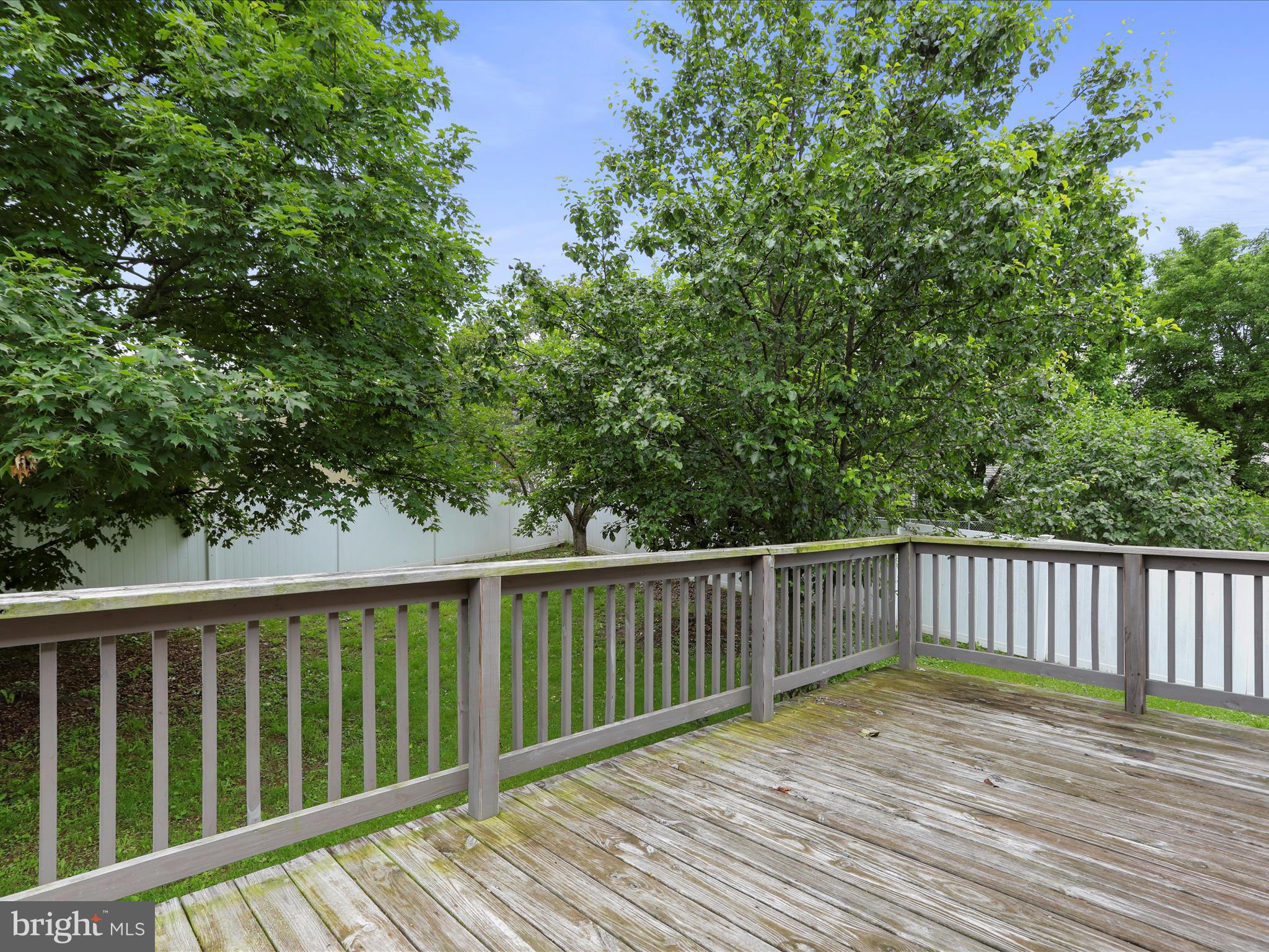 MOUNTAIN VIEW ACRES - Residential