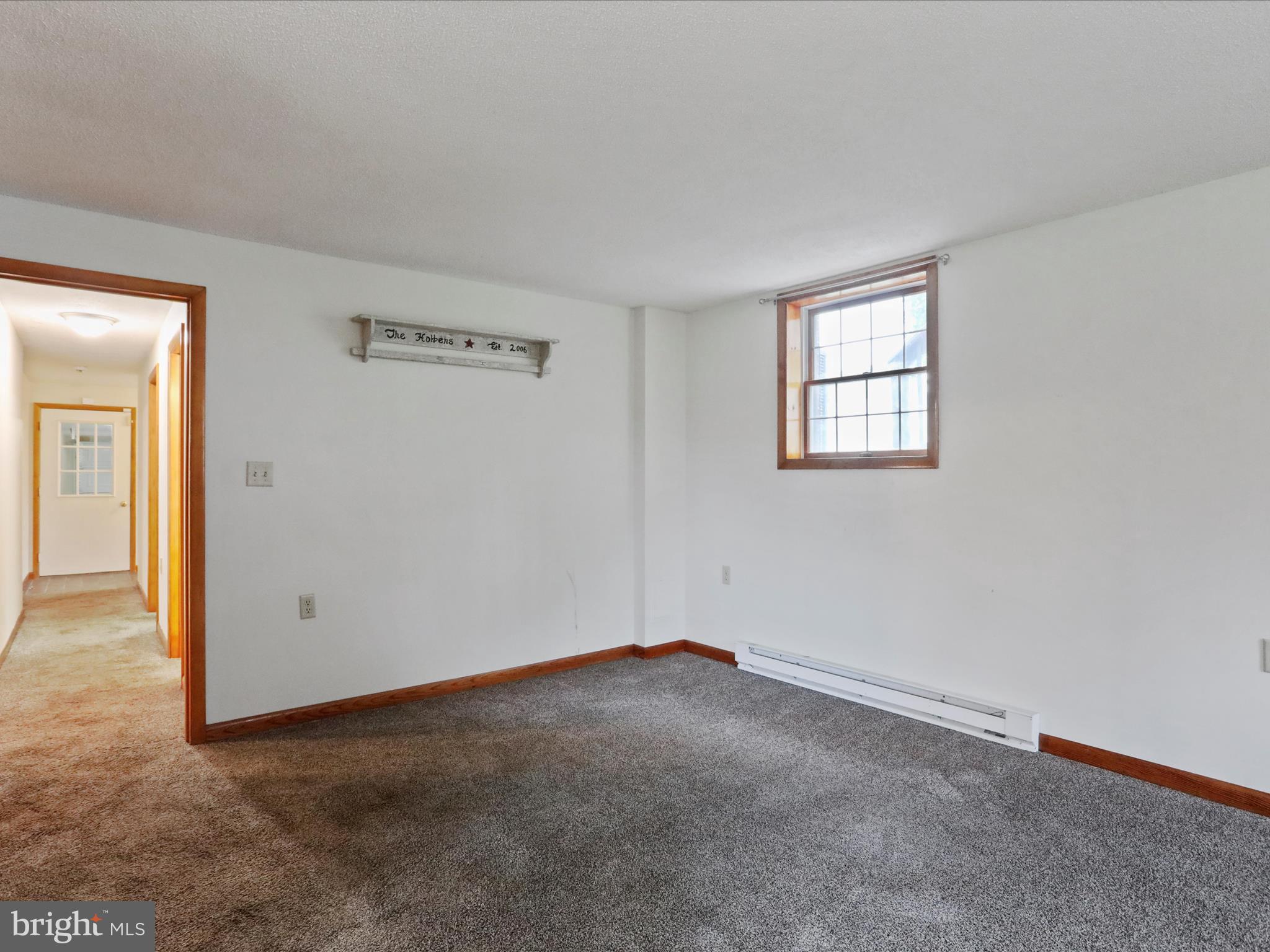 MOUNTAIN VIEW ACRES - Residential