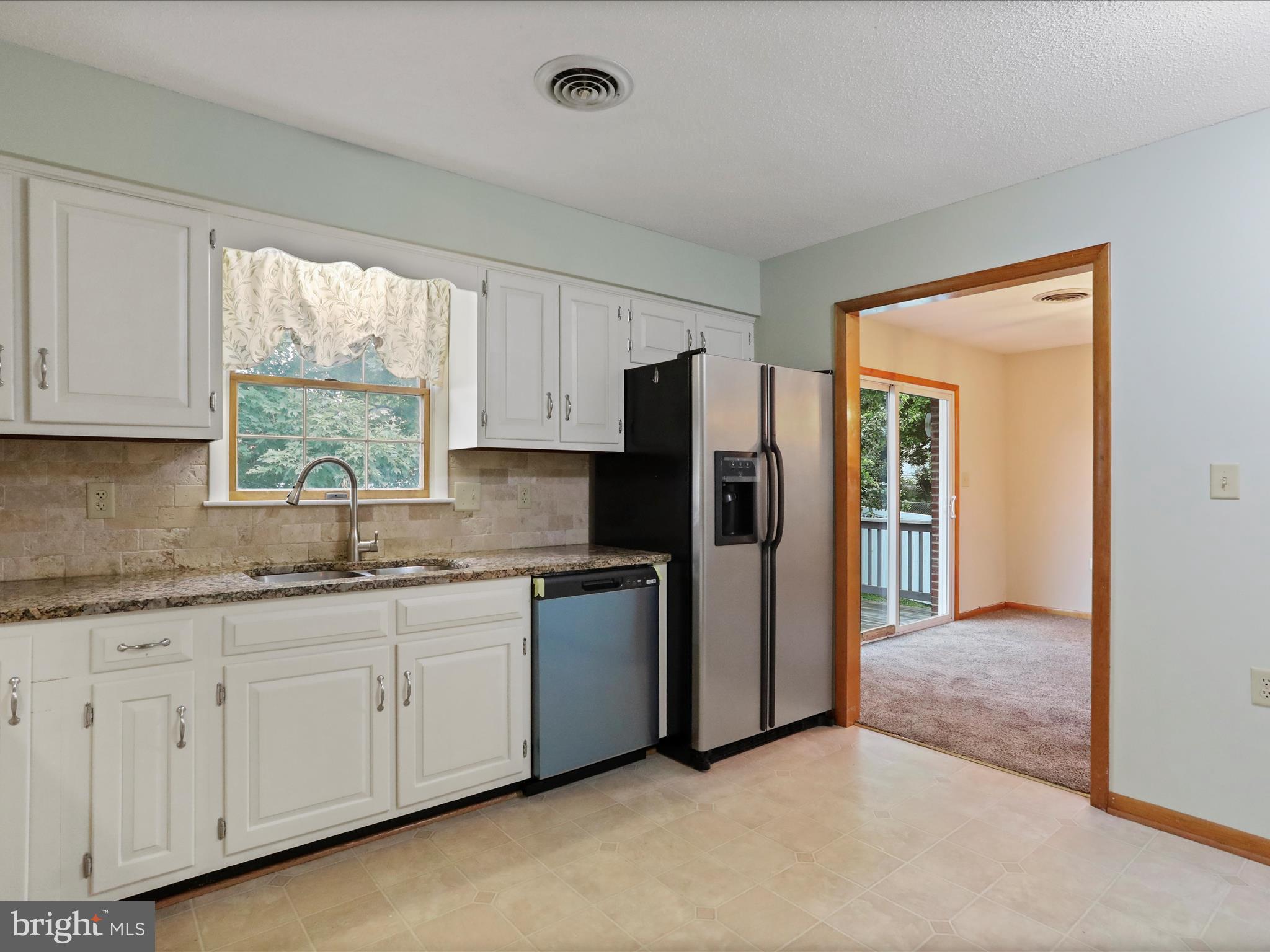 MOUNTAIN VIEW ACRES - Residential