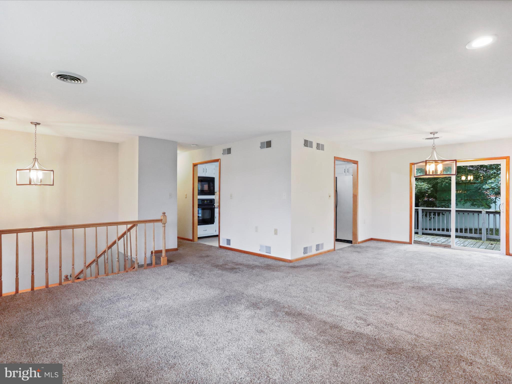 MOUNTAIN VIEW ACRES - Residential