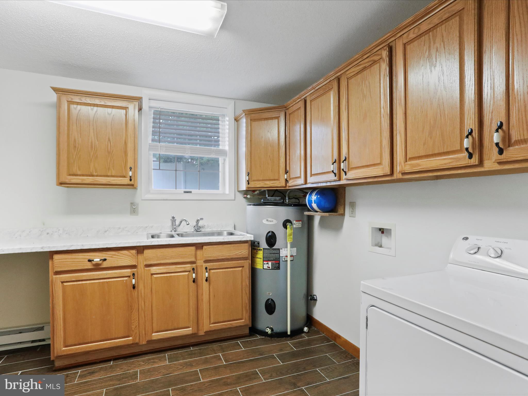 MOUNTAIN VIEW ACRES - Residential