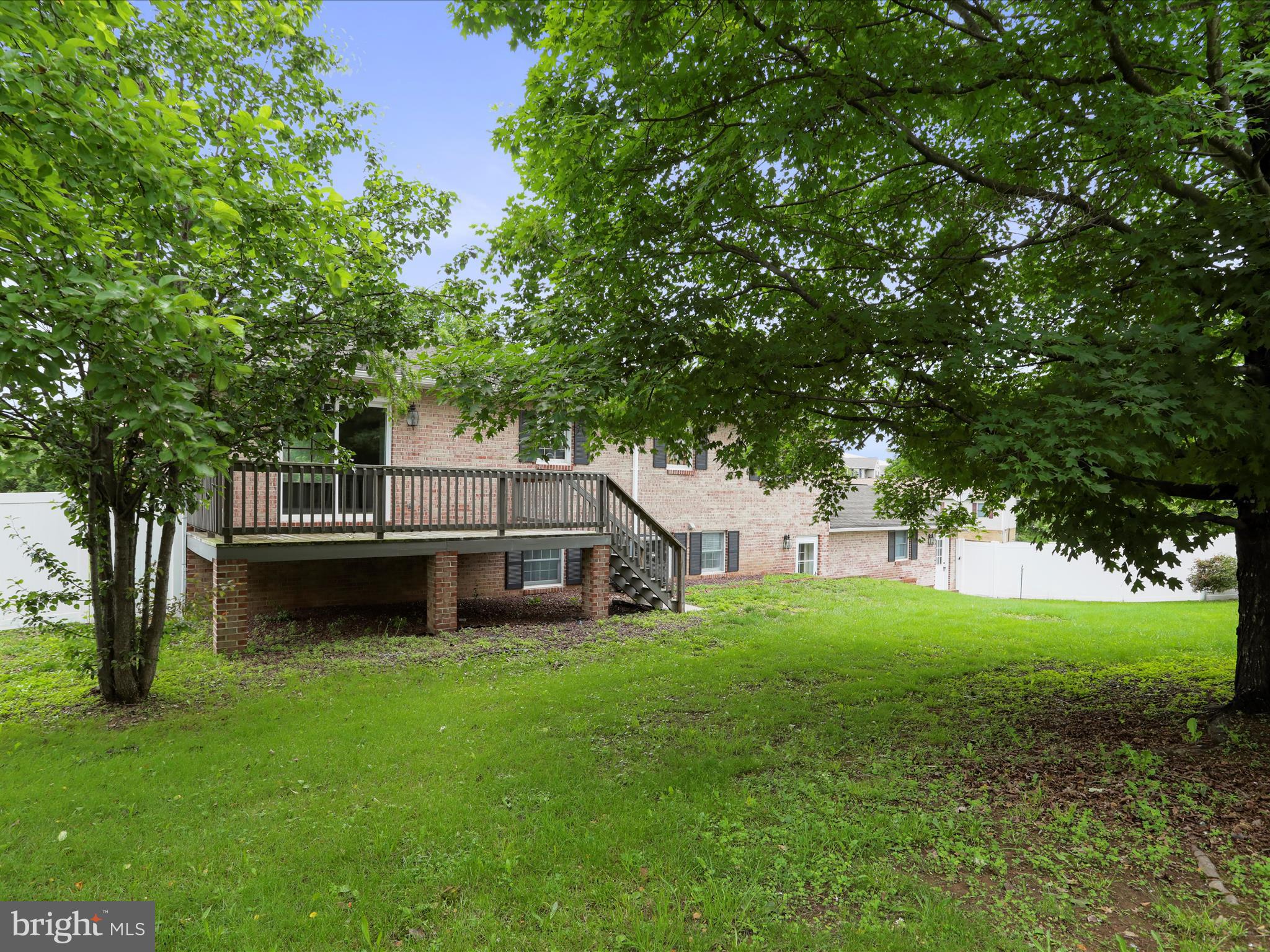 MOUNTAIN VIEW ACRES - Residential