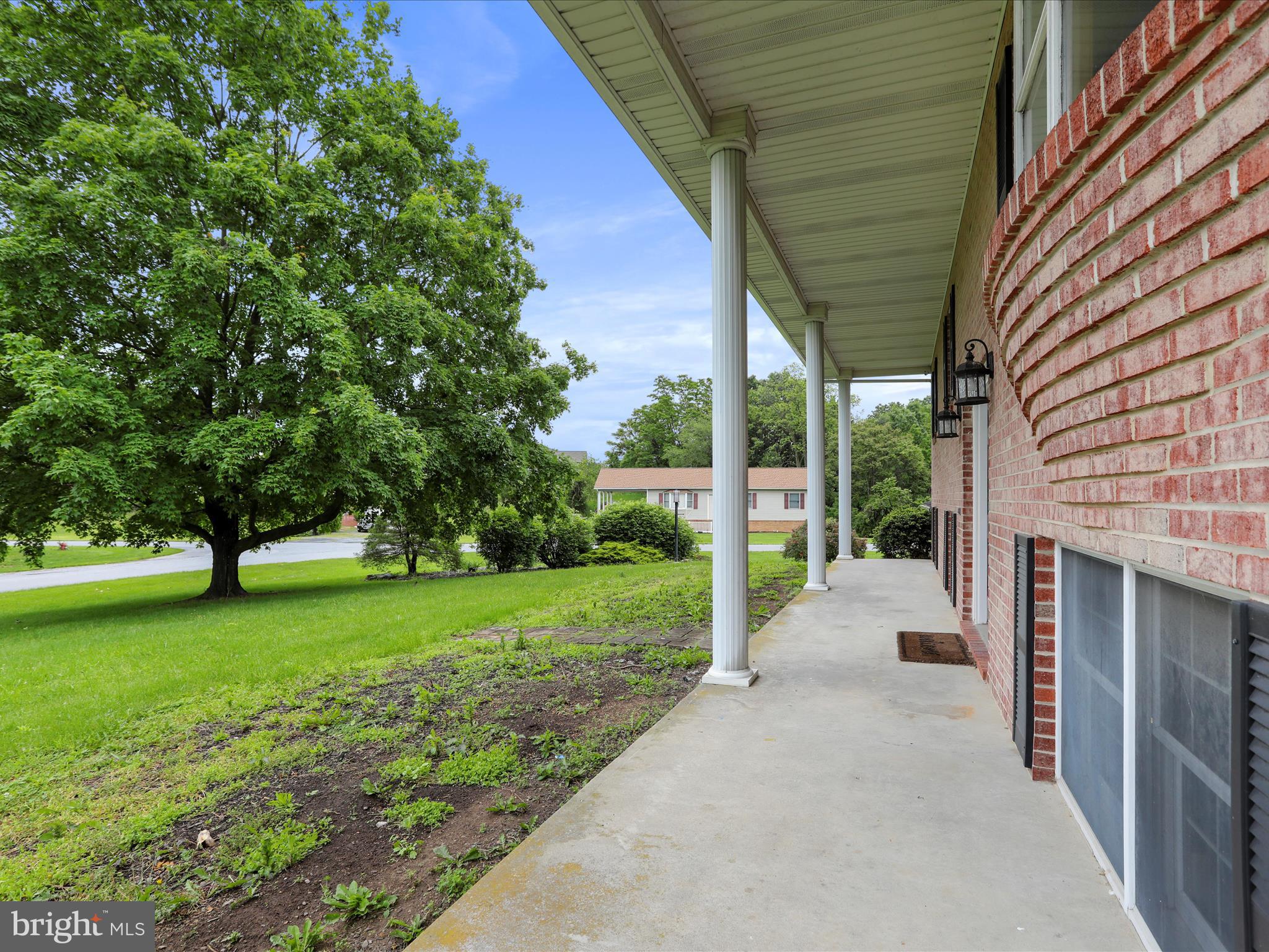 MOUNTAIN VIEW ACRES - Residential