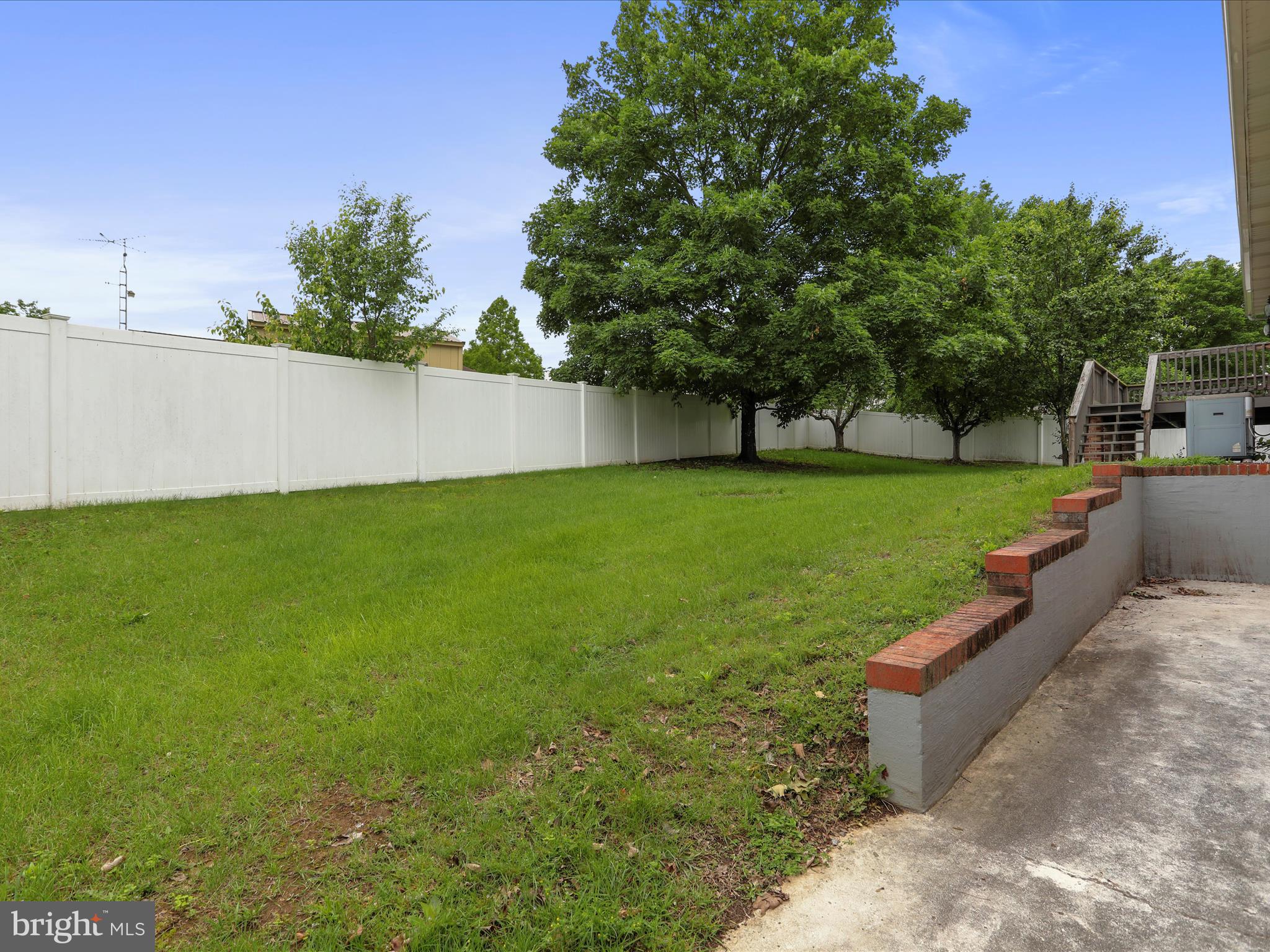 MOUNTAIN VIEW ACRES - Residential