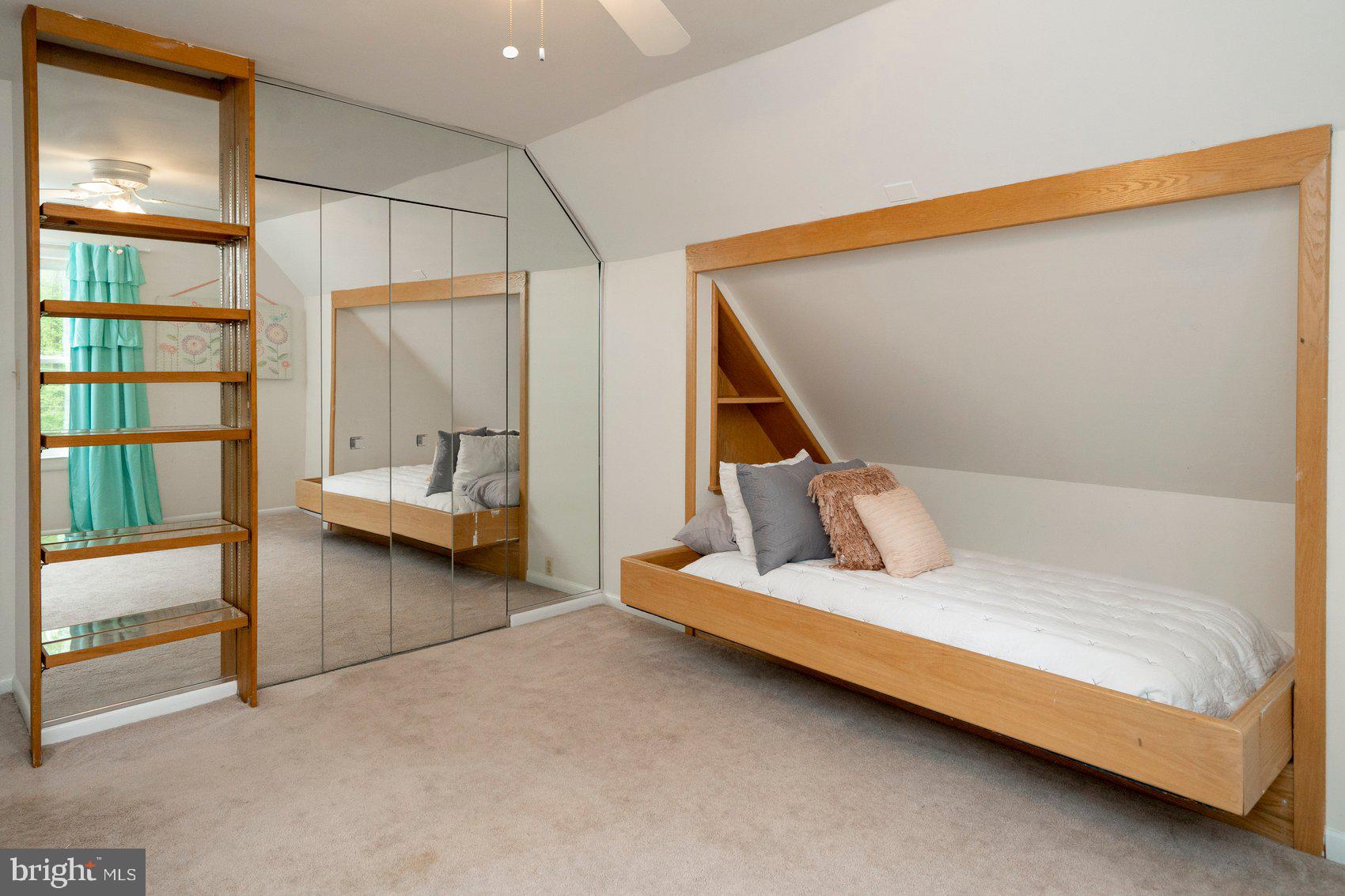 VELVET VALLEY - Residential