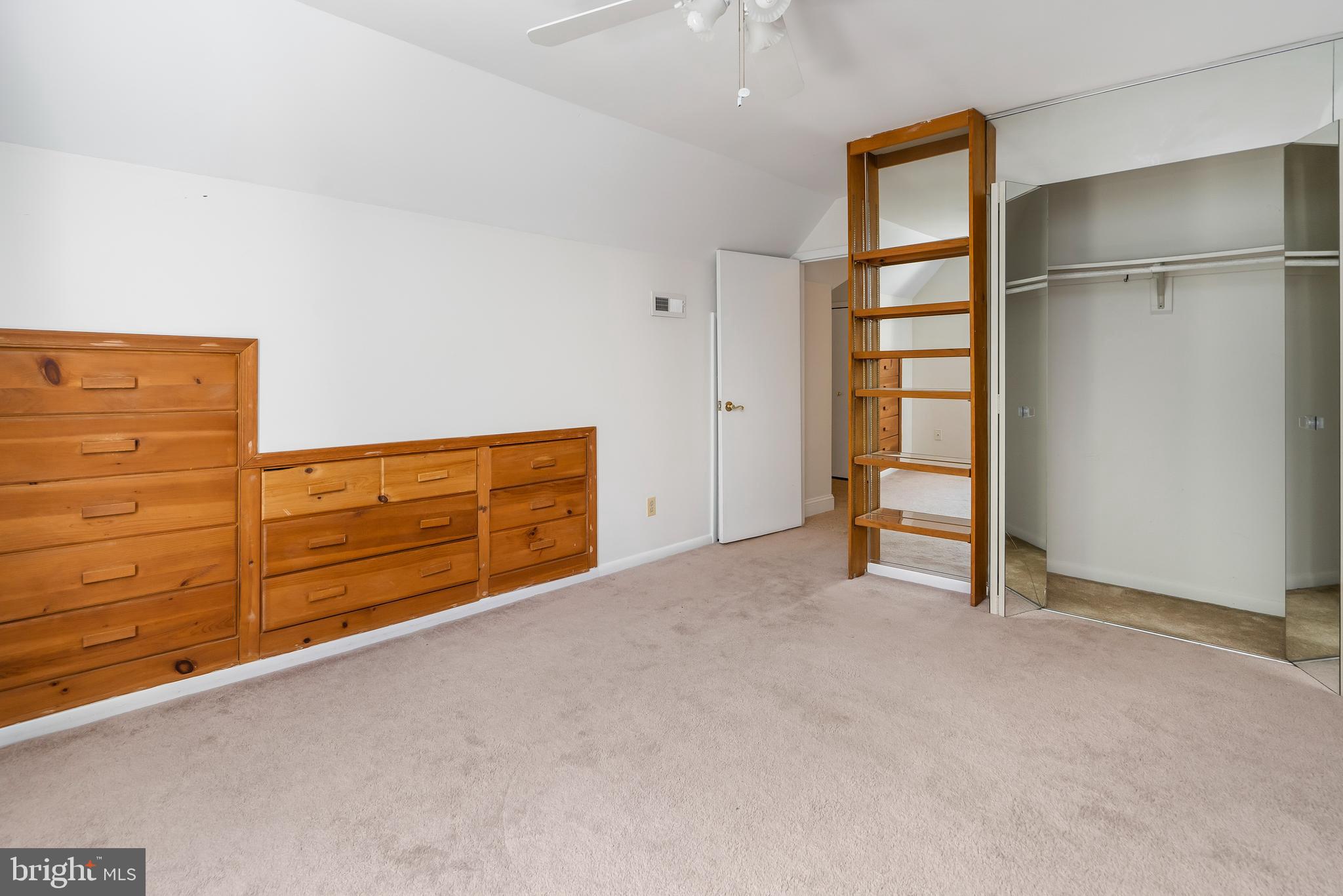 VELVET VALLEY - Residential