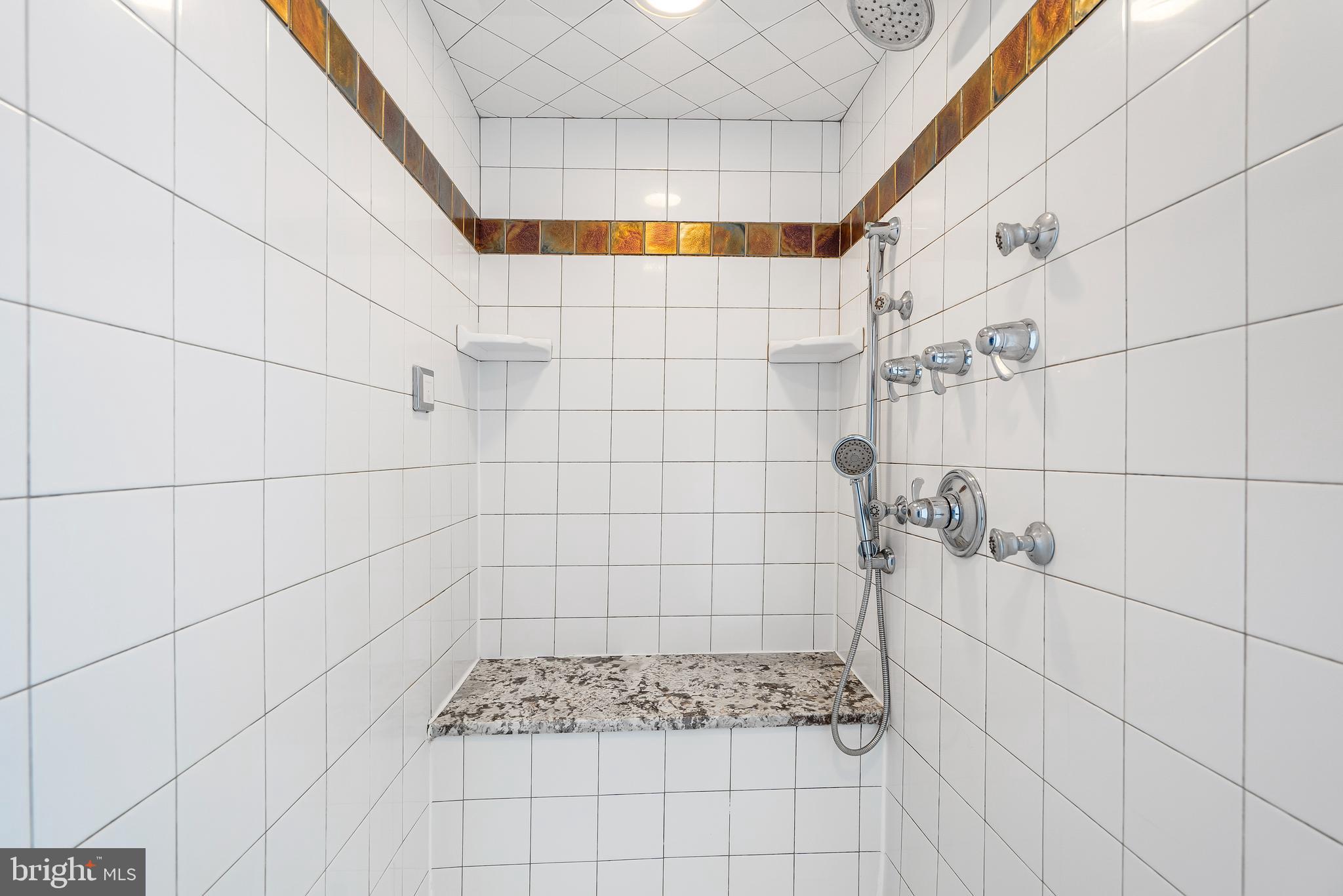 VELVET VALLEY - Residential