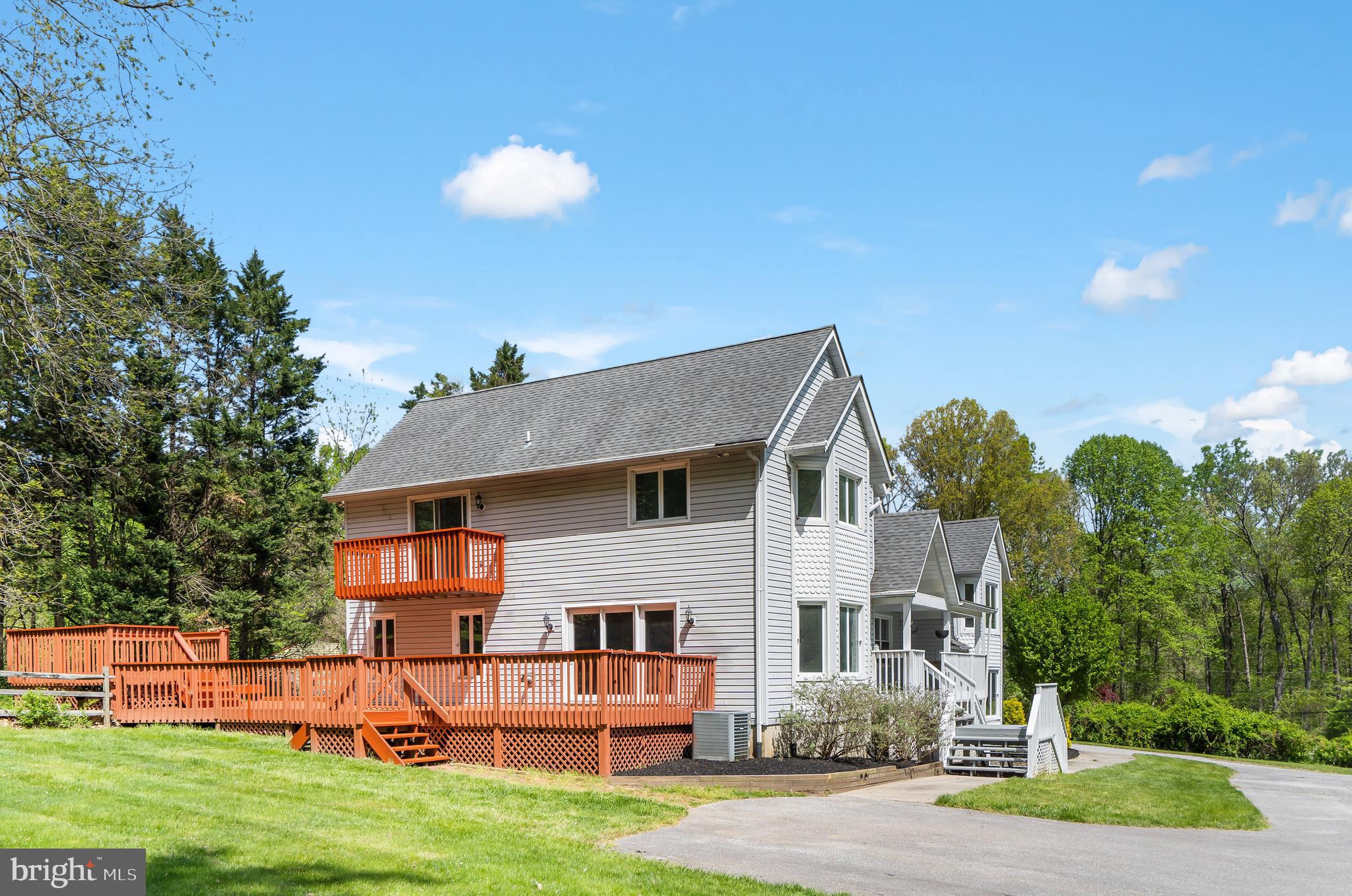 VELVET VALLEY - Residential