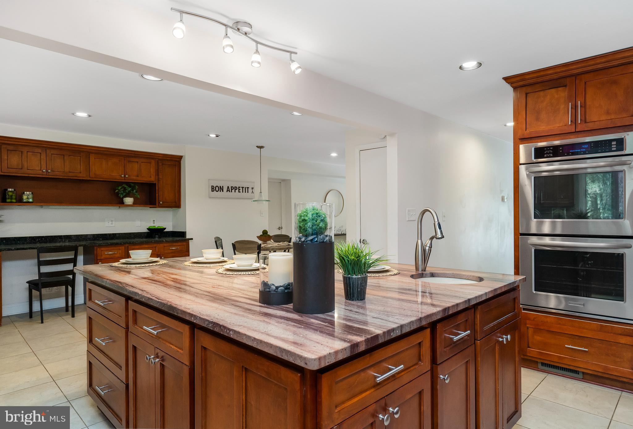 VELVET VALLEY - Residential