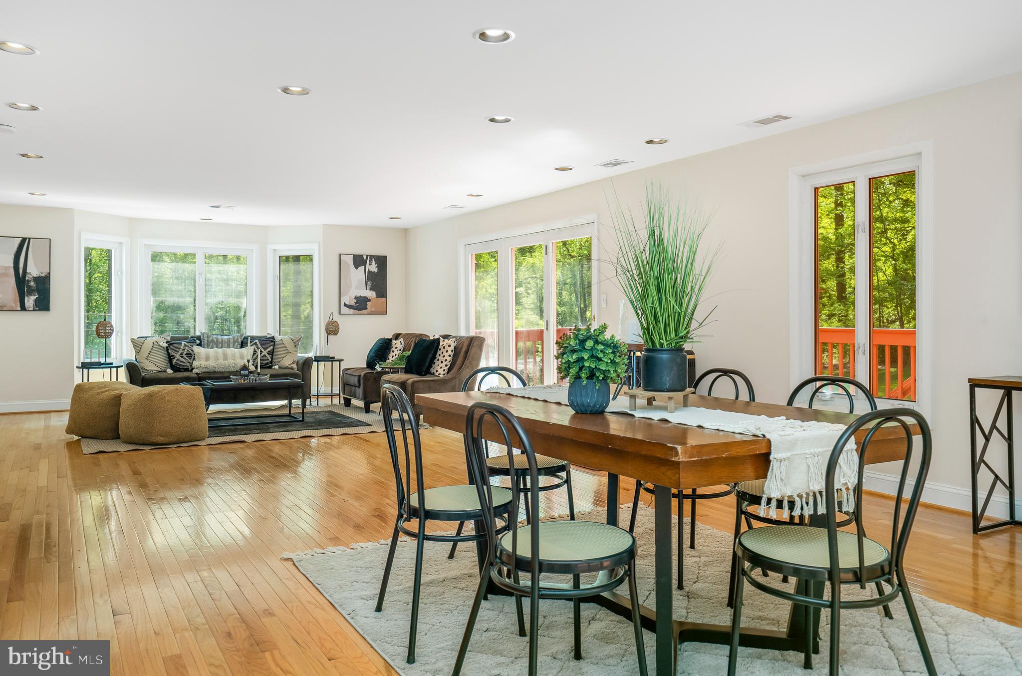 VELVET VALLEY - Residential