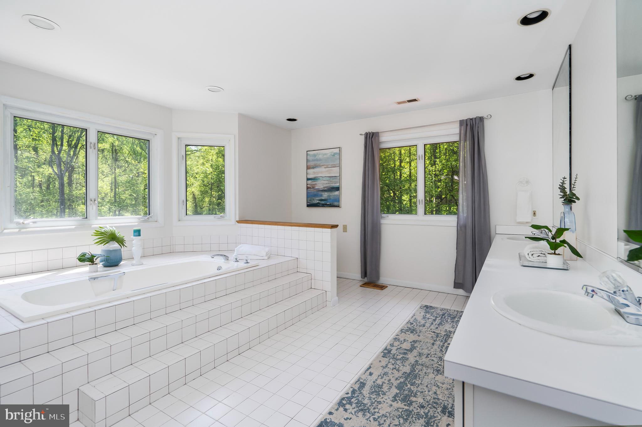 VELVET VALLEY - Residential