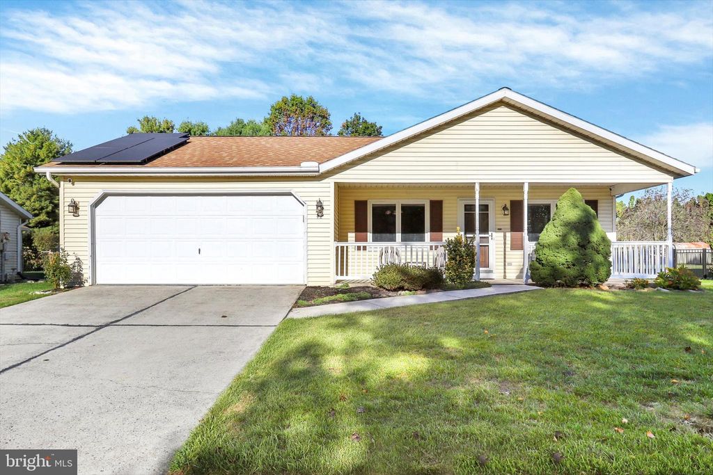 Photo of 42 Honeysuckle Dr, MECHANICSBURG, PA 17050 (MLS # PACB2047546)