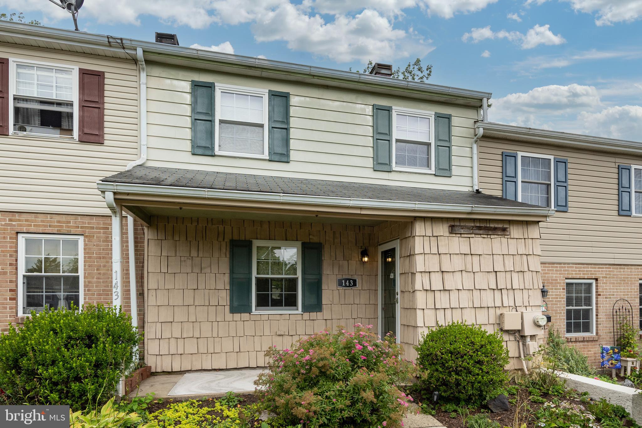 MAPLE HILL - Residential