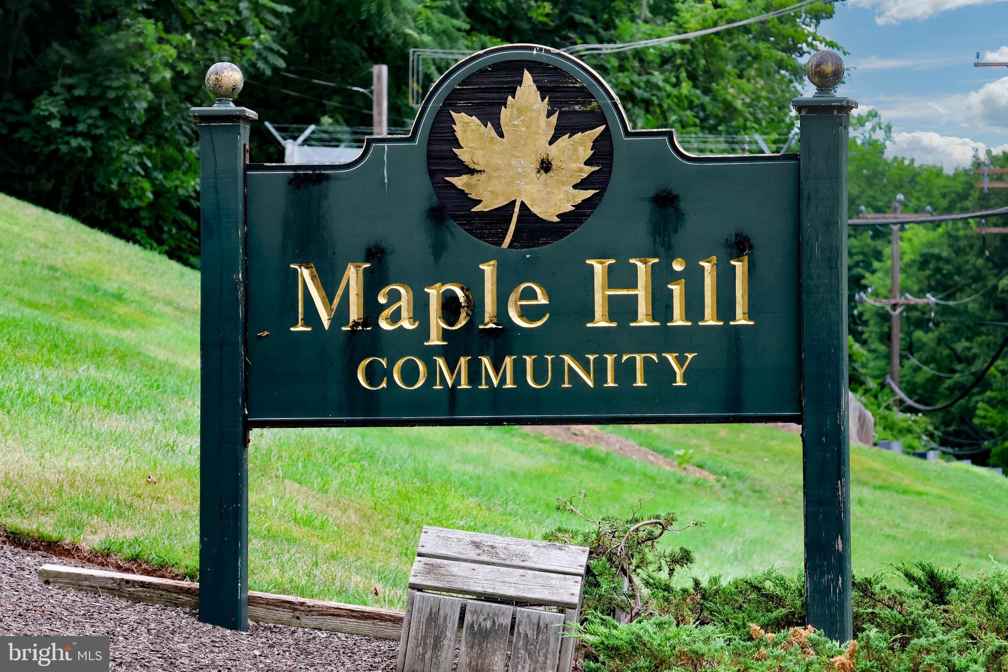 MAPLE HILL - Residential
