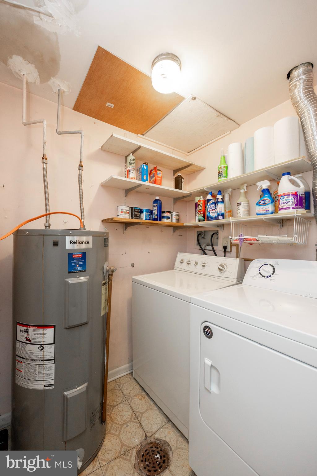 MAPLE HILL - Residential