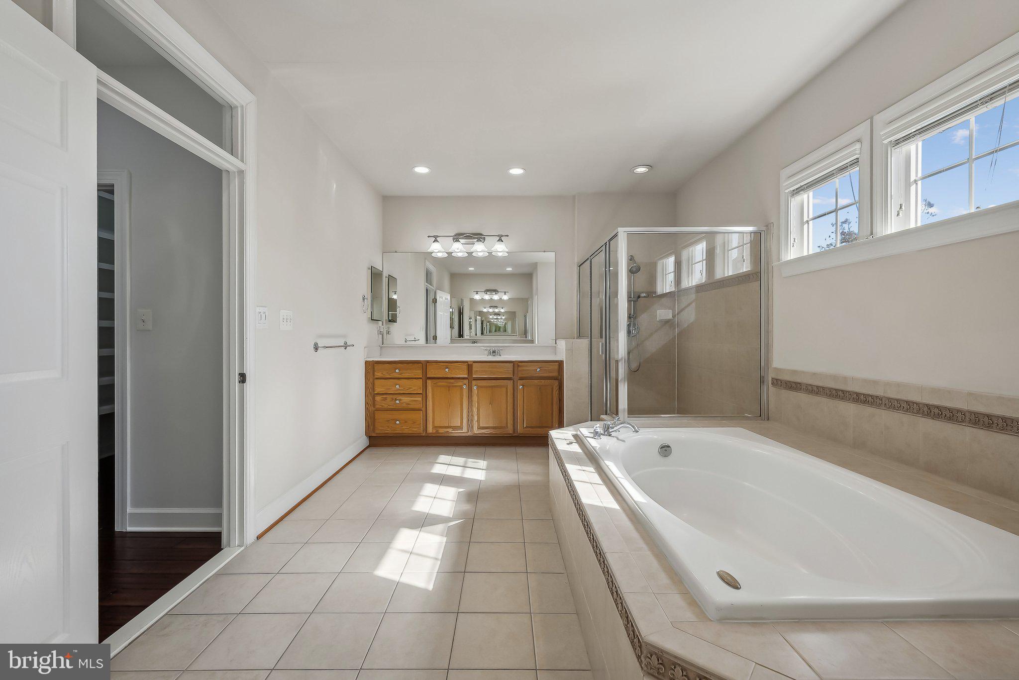 ARORA HILLS - Residential