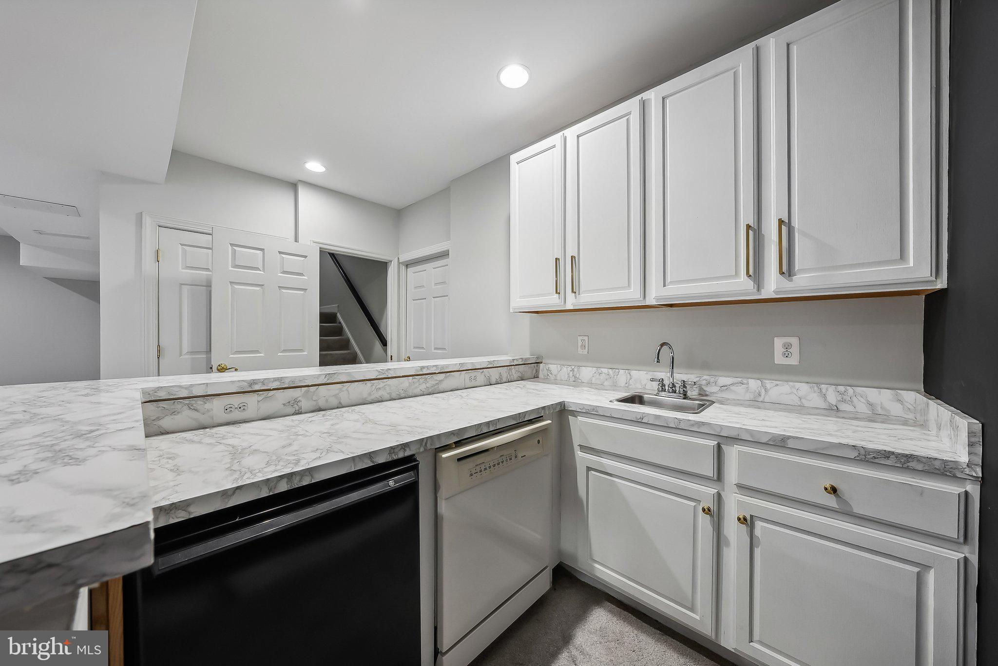 ARORA HILLS - Residential