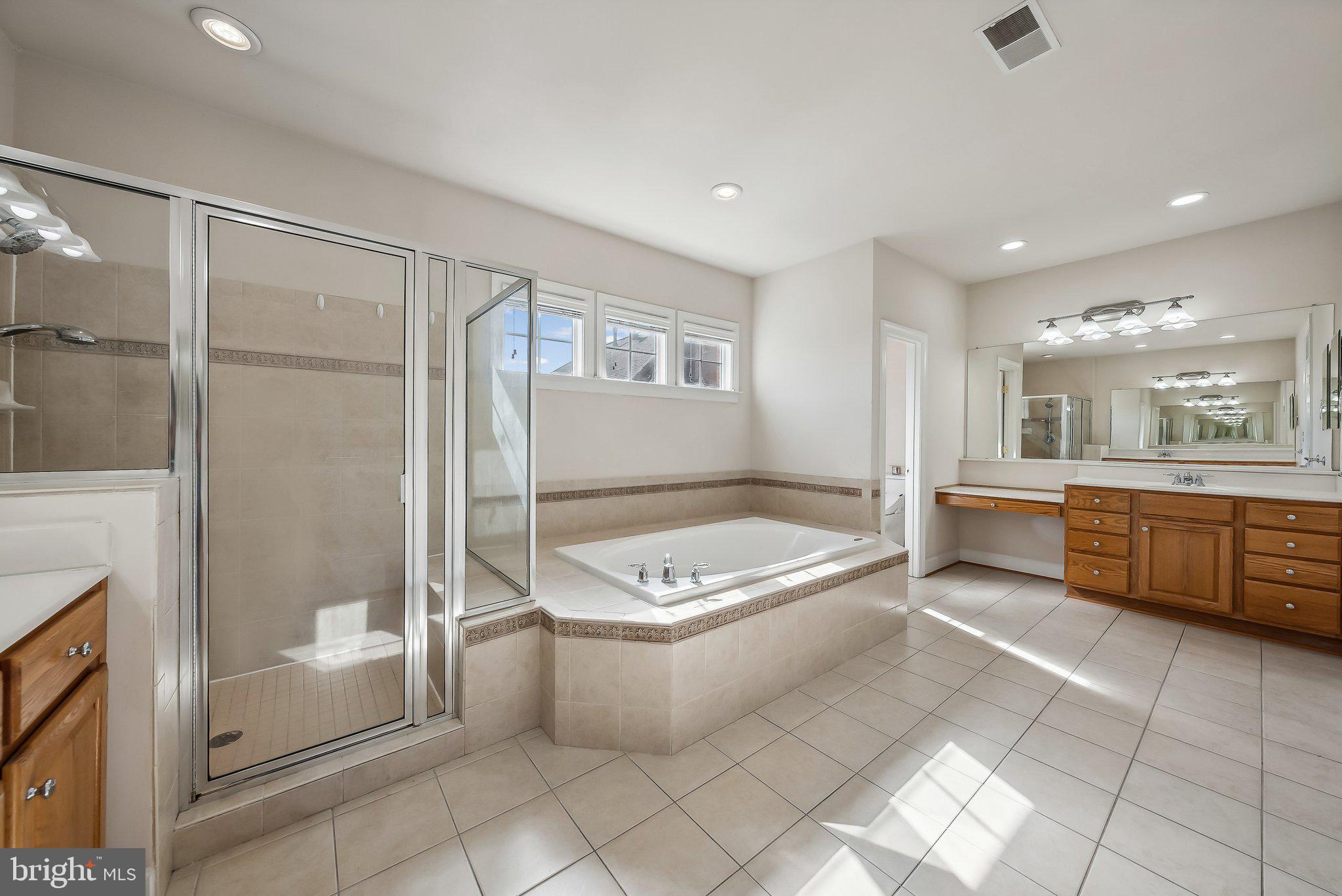 ARORA HILLS - Residential