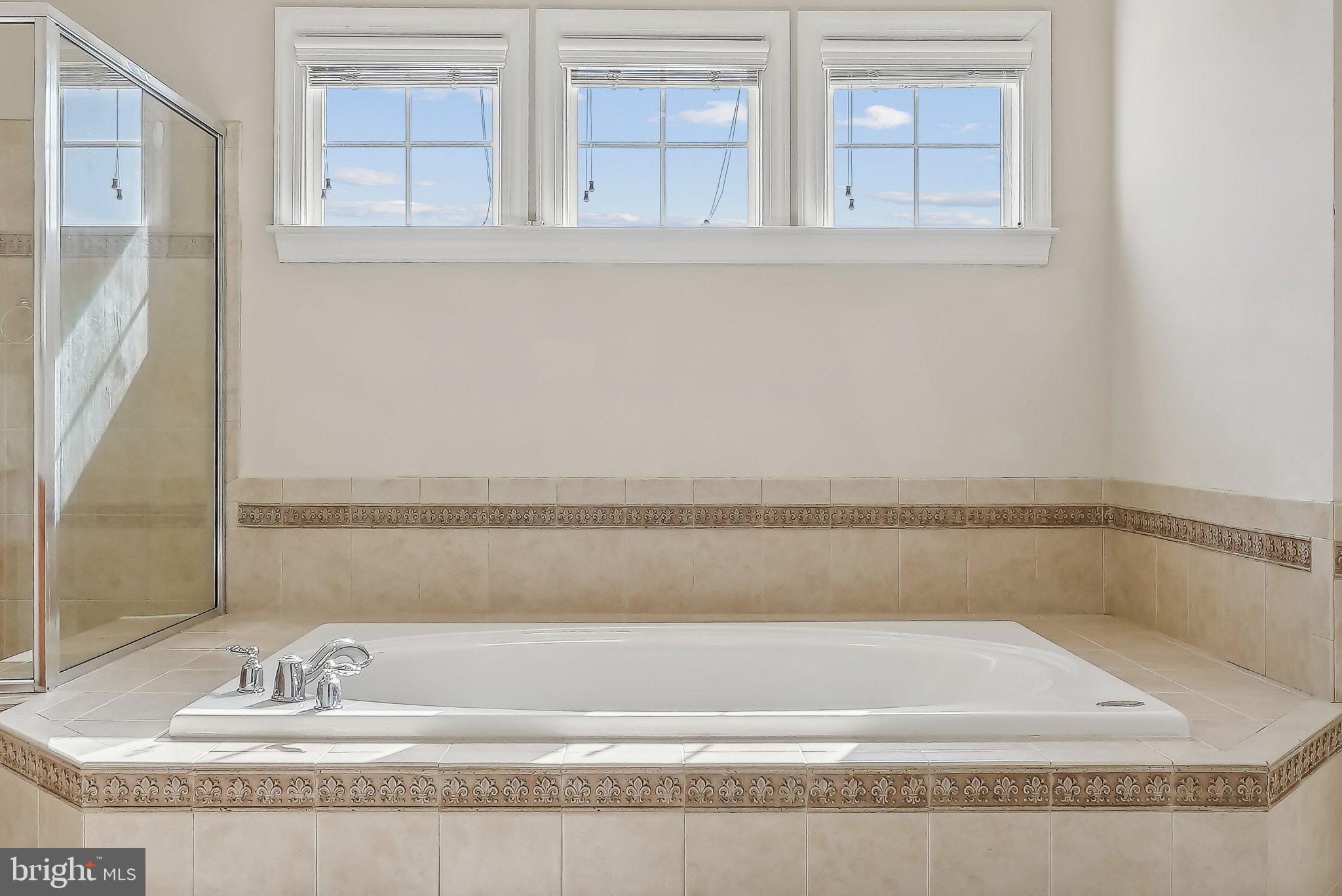 ARORA HILLS - Residential