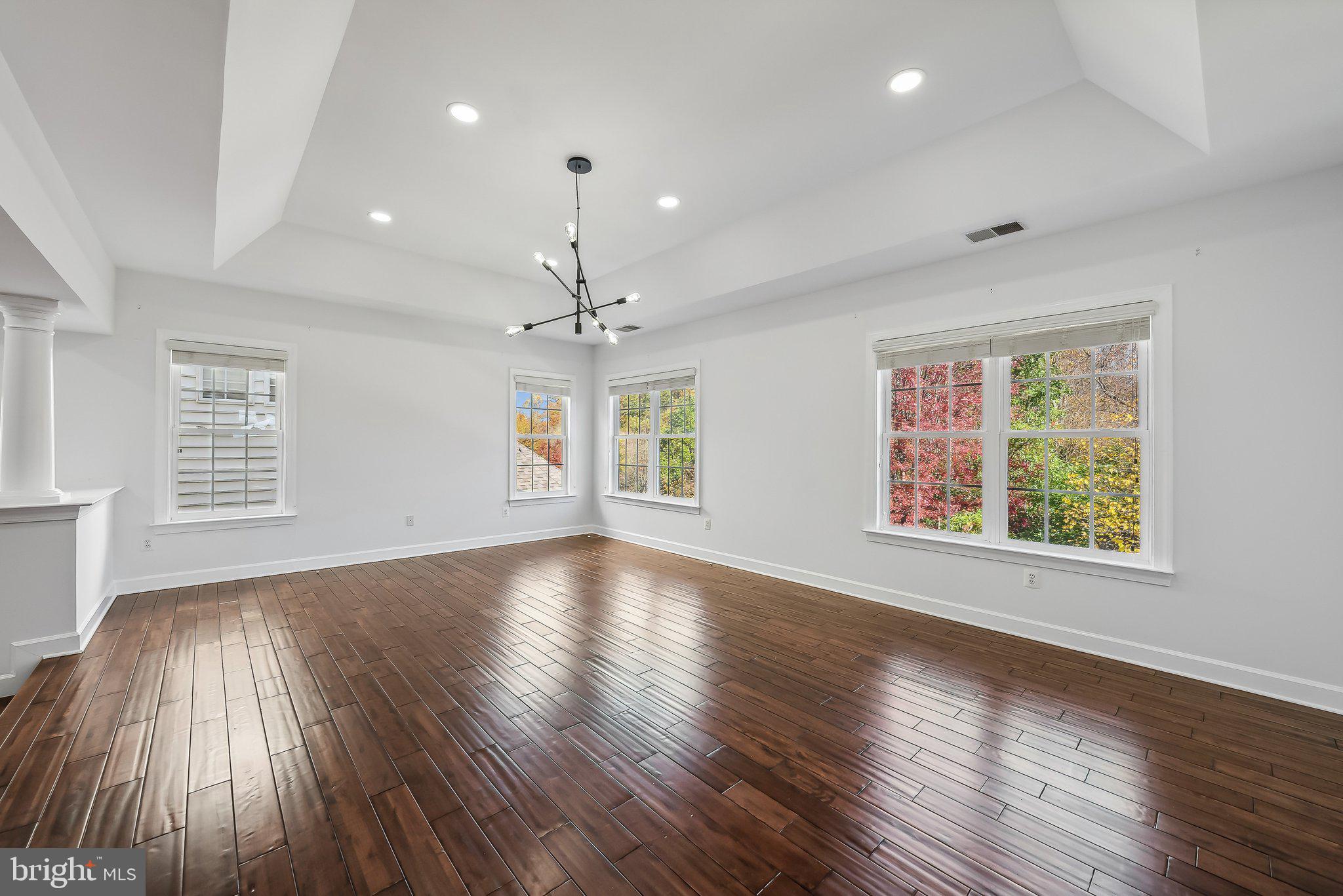 ARORA HILLS - Residential