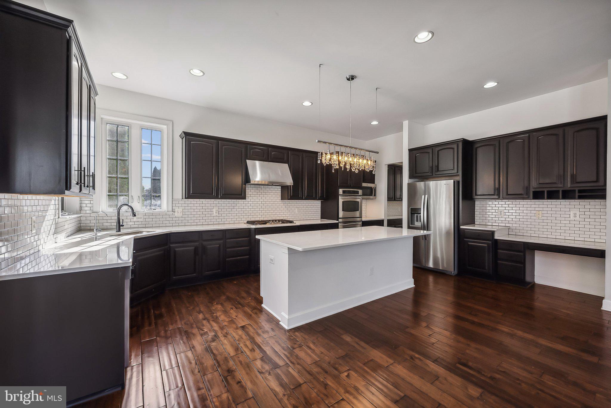 ARORA HILLS - Residential