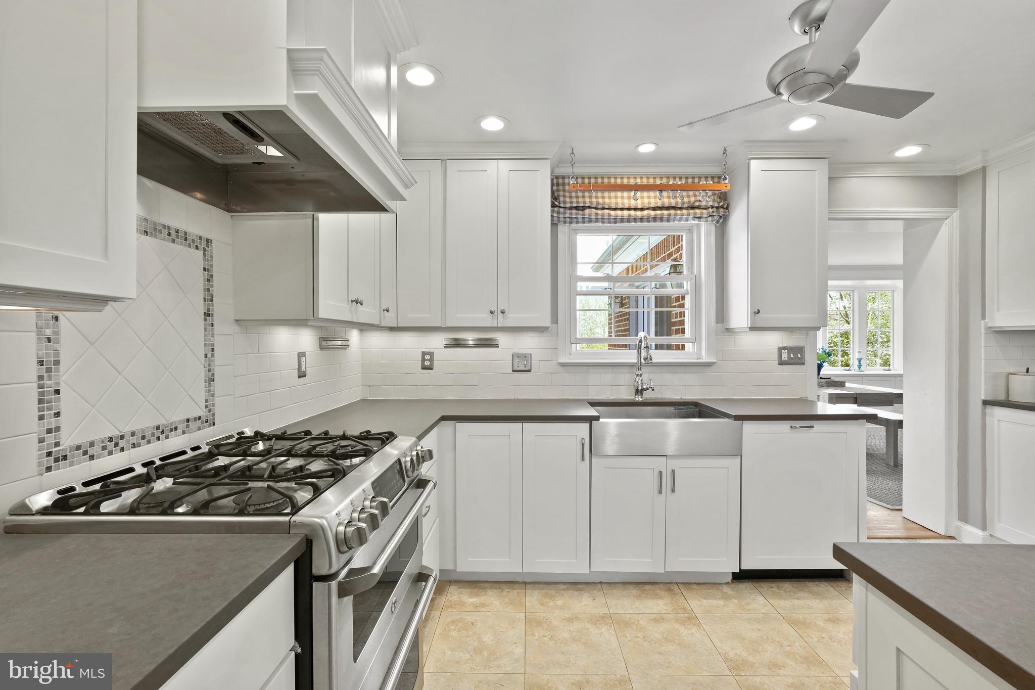 BEVERLY HILLS - Residential