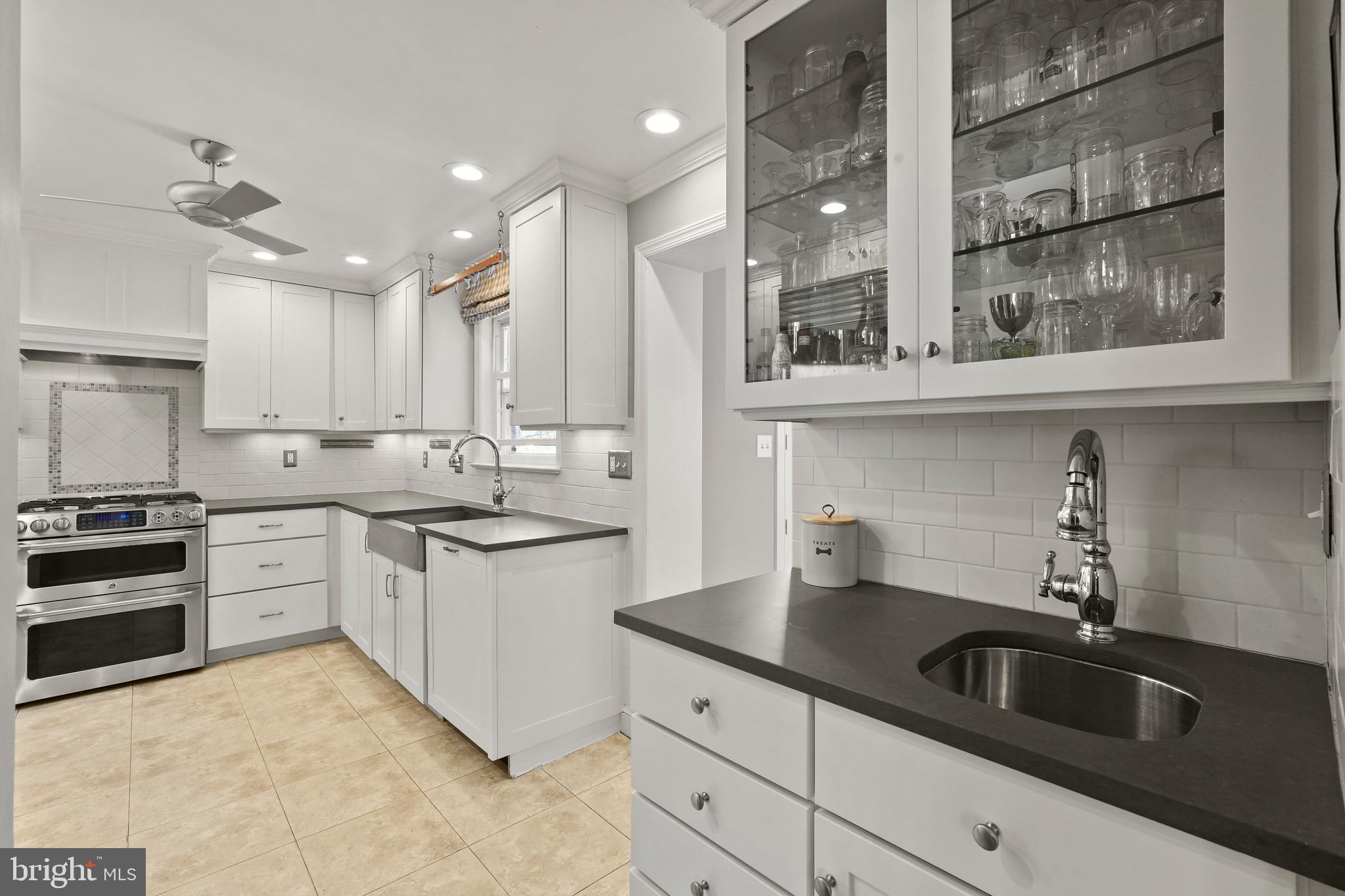 BEVERLY HILLS - Residential