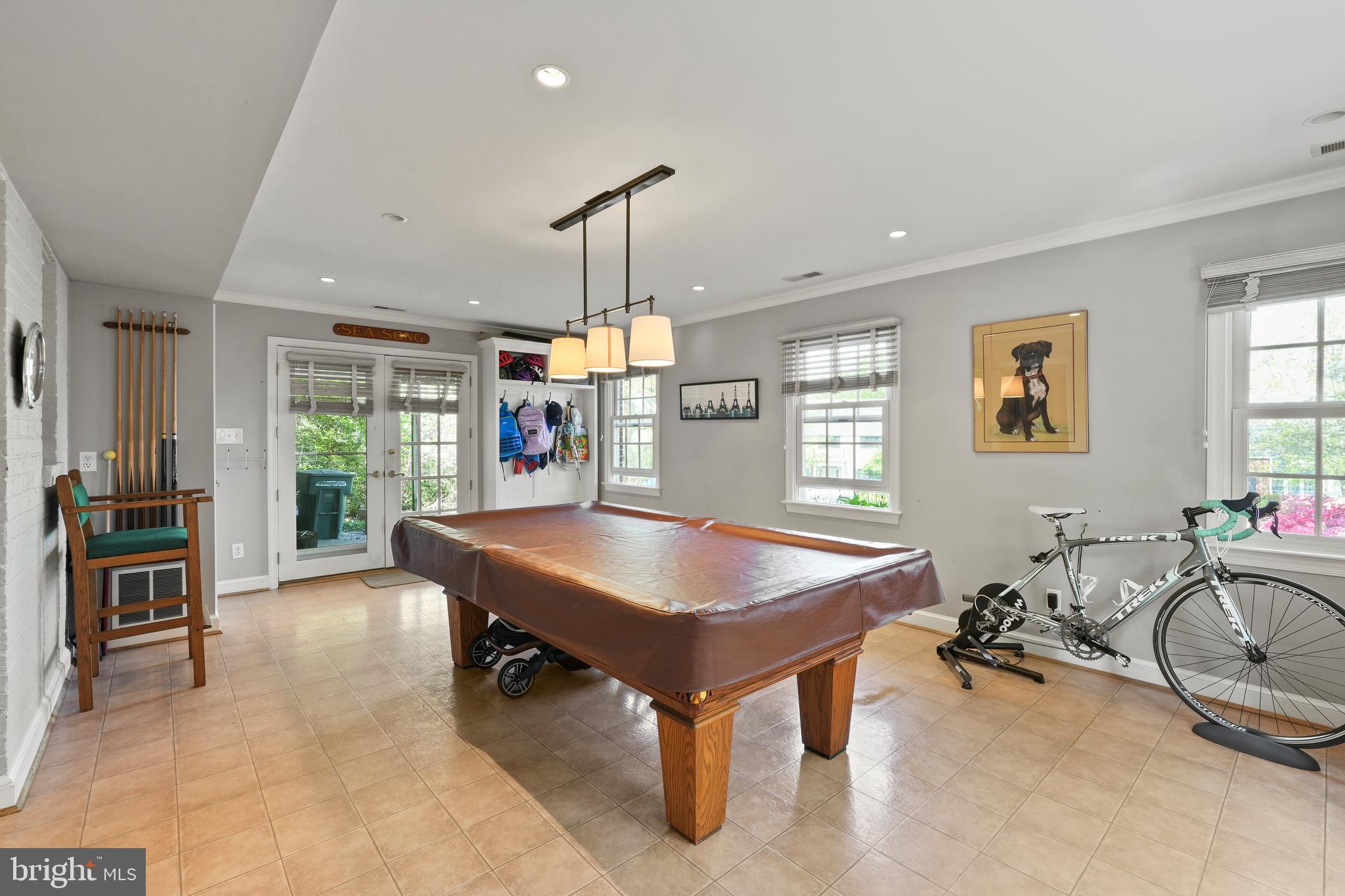 BEVERLY HILLS - Residential