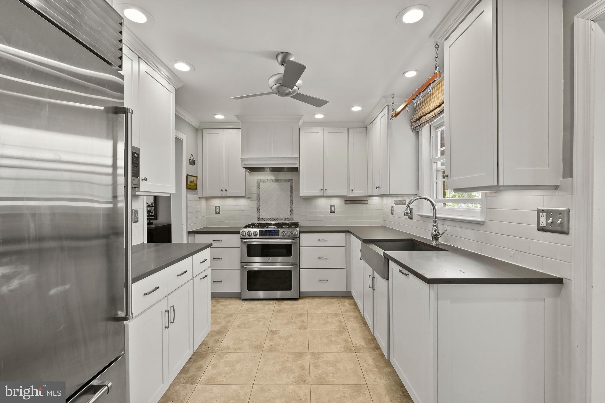 BEVERLY HILLS - Residential