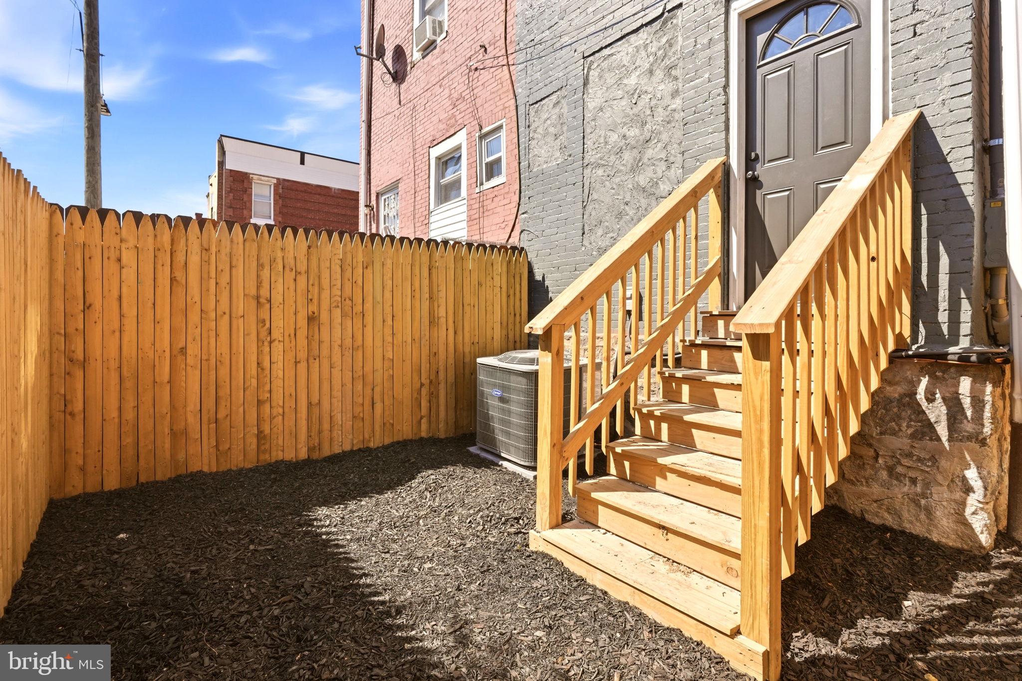 COBBS CREEK - Residential