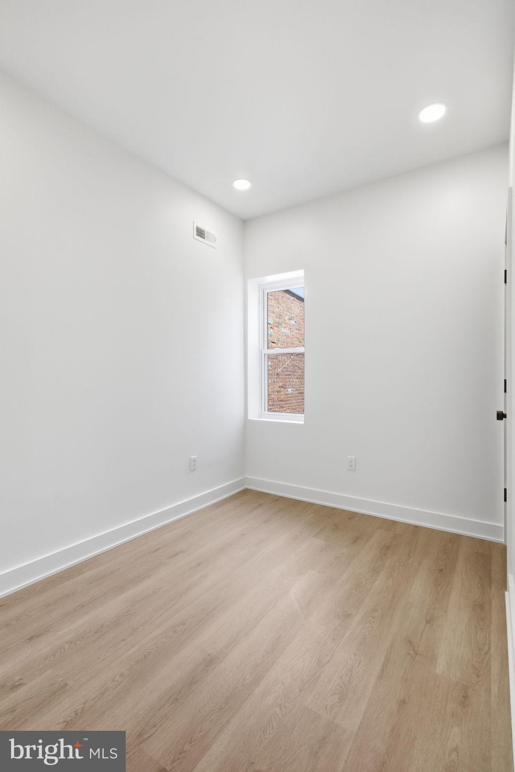 COBBS CREEK - Residential