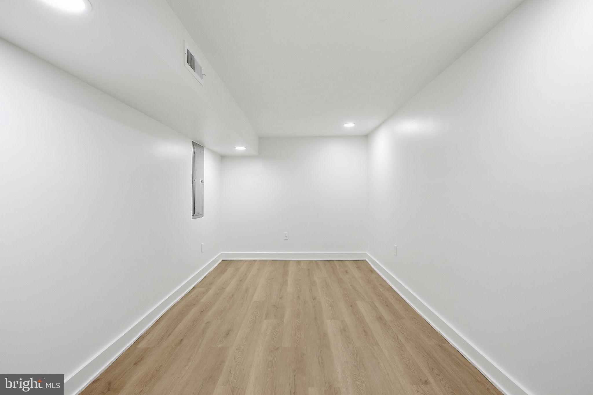 COBBS CREEK - Residential