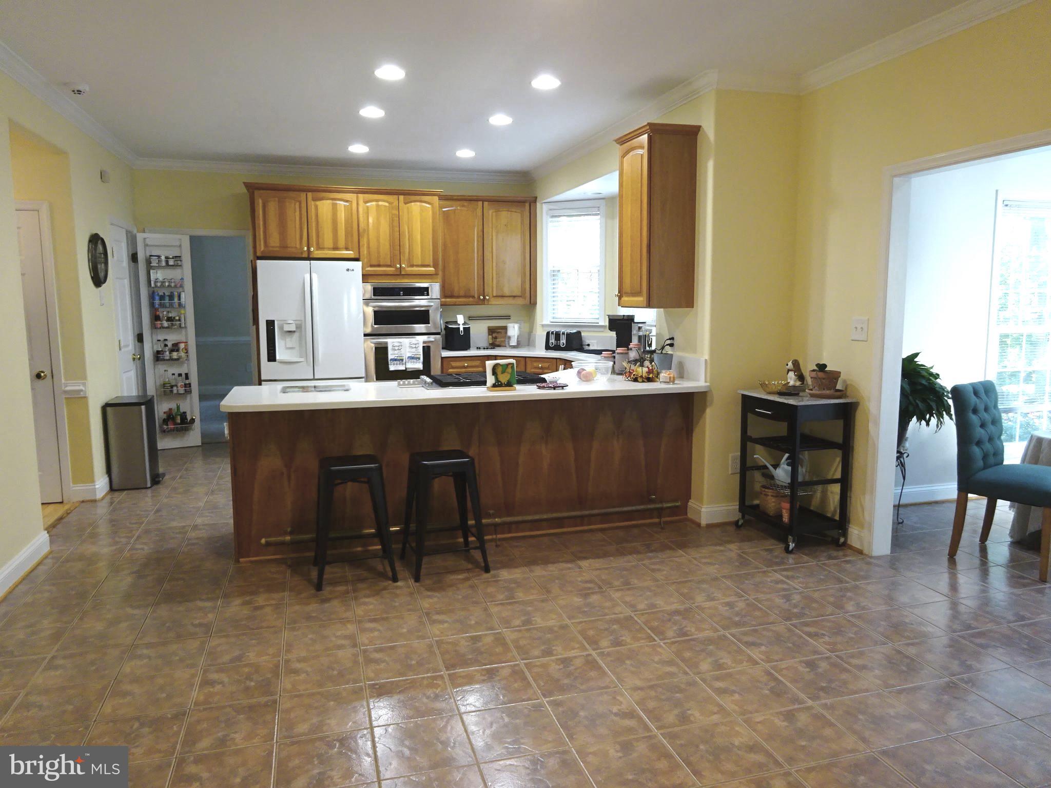 POPLAR HILLS - Residential