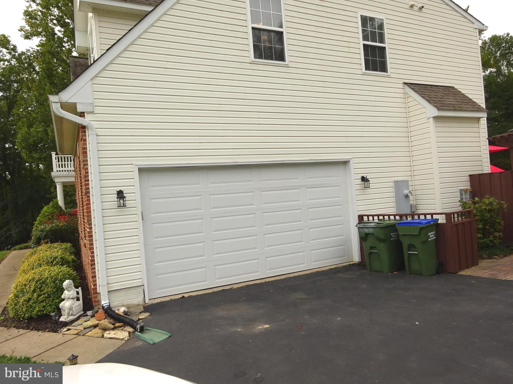 POPLAR HILLS - Residential