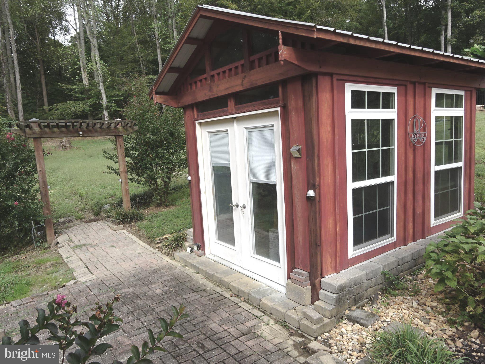 POPLAR HILLS - Residential