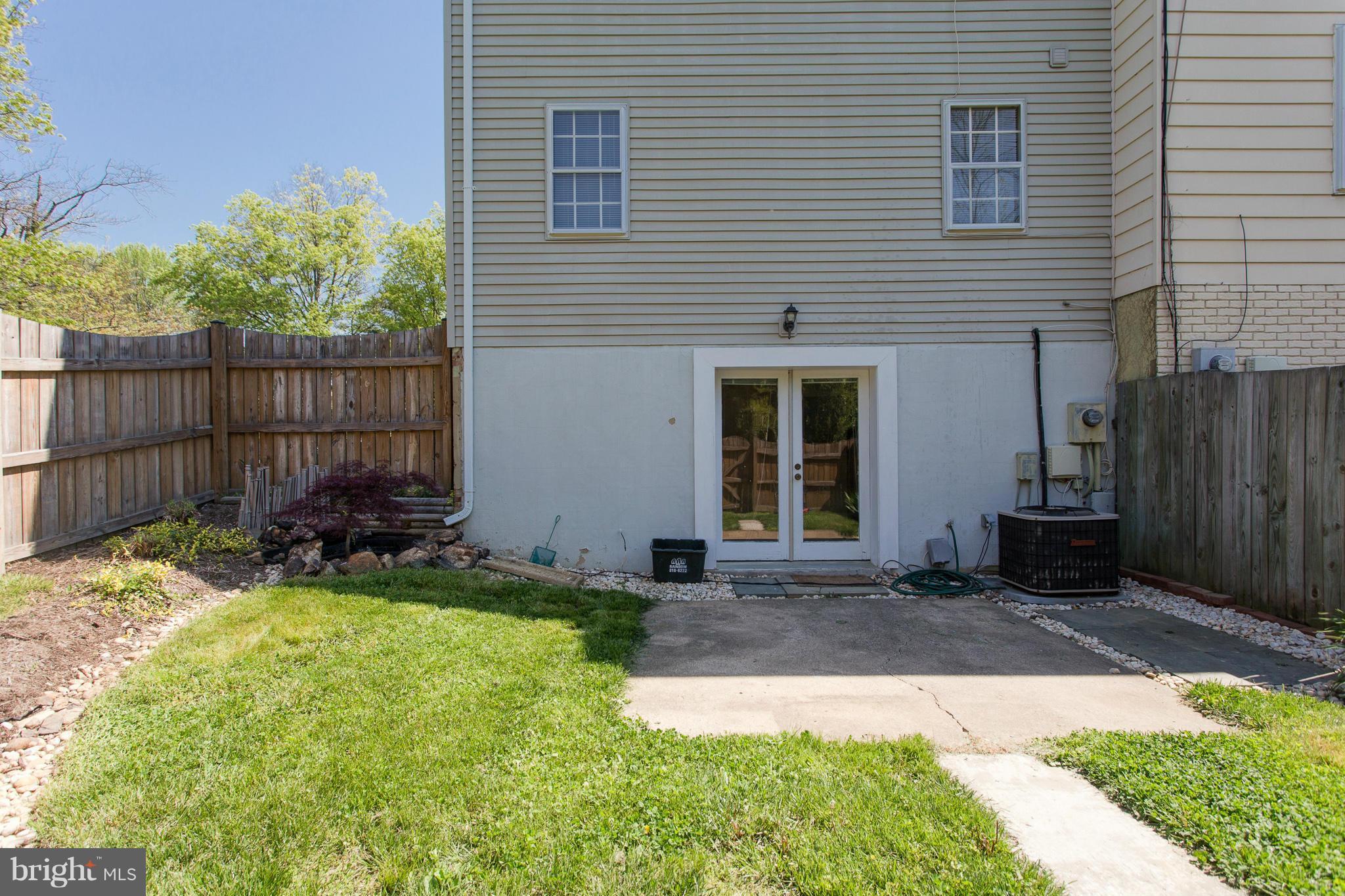 HERITAGE SQUARE - Residential