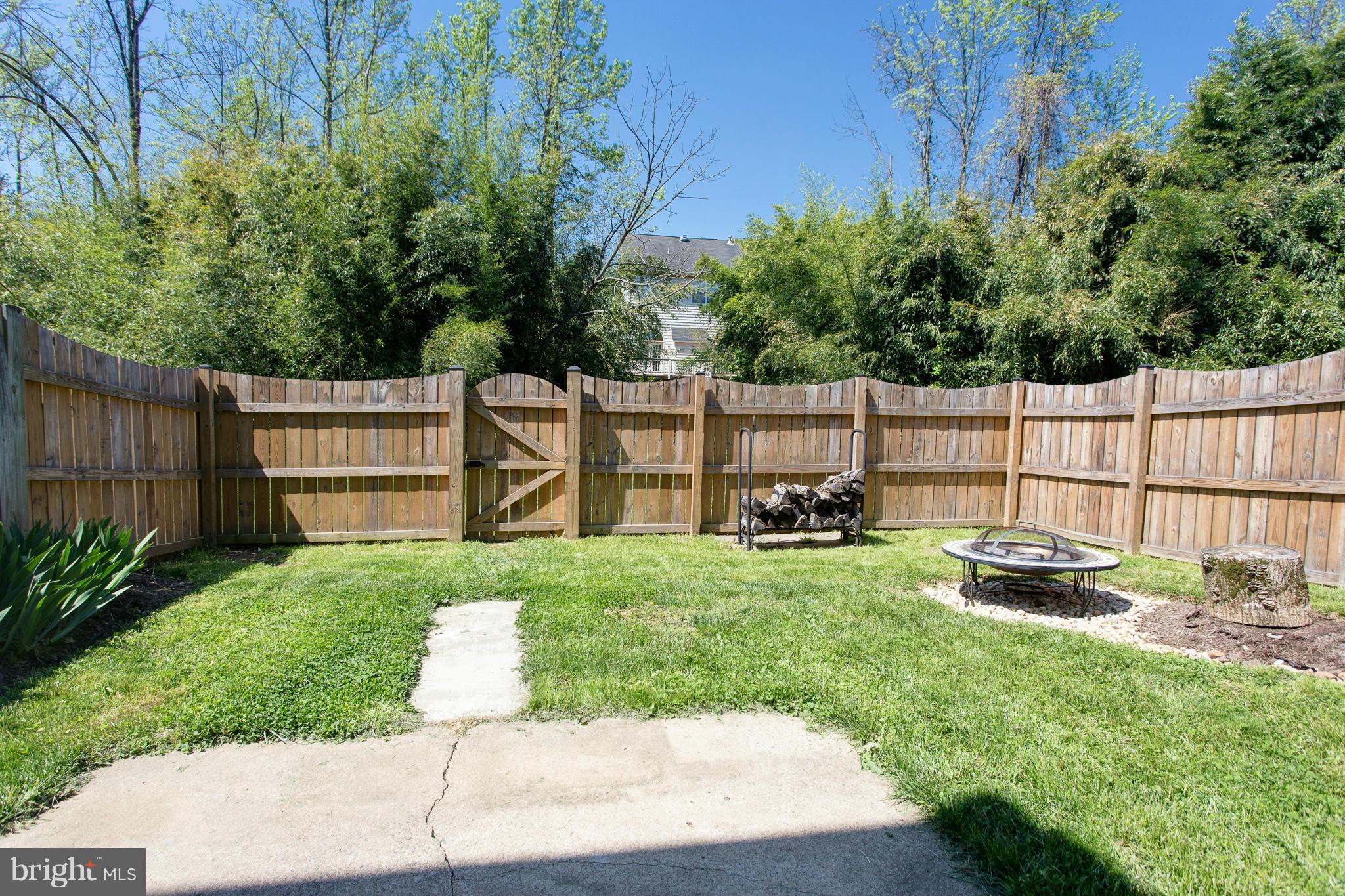 HERITAGE SQUARE - Residential