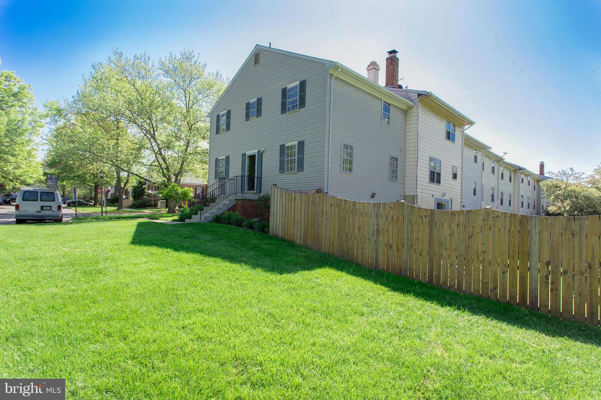 HERITAGE SQUARE - Residential