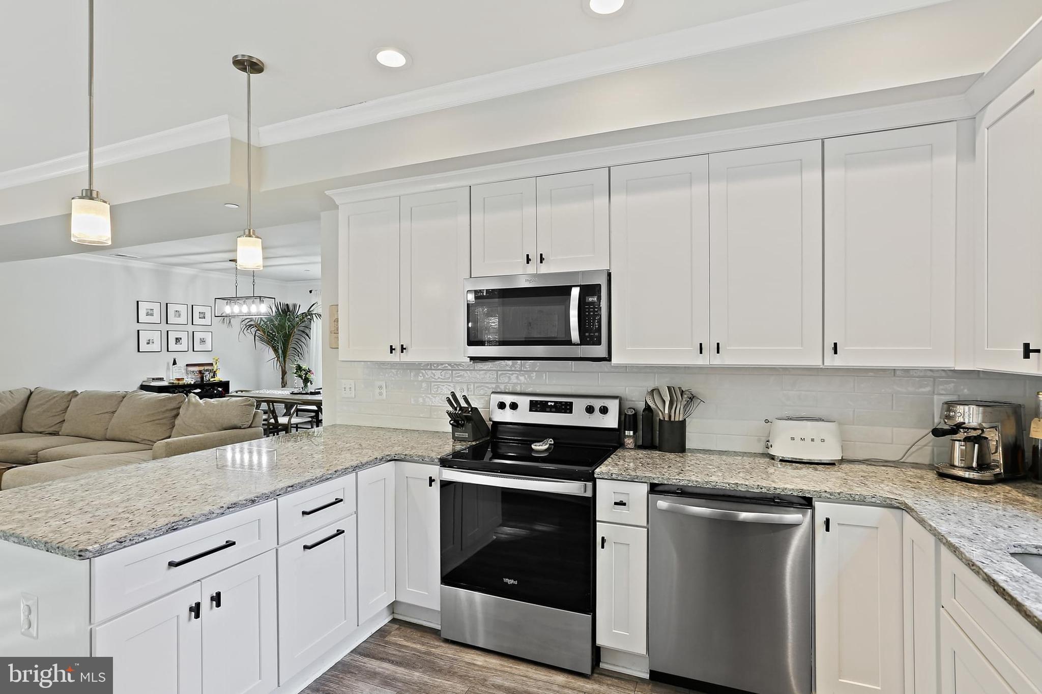 CLOVERLEA - Residential