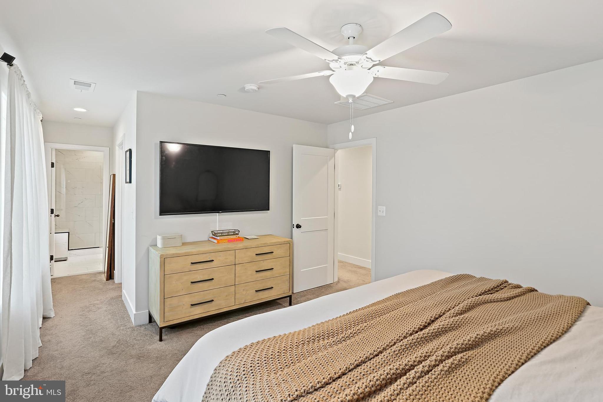 CLOVERLEA - Residential