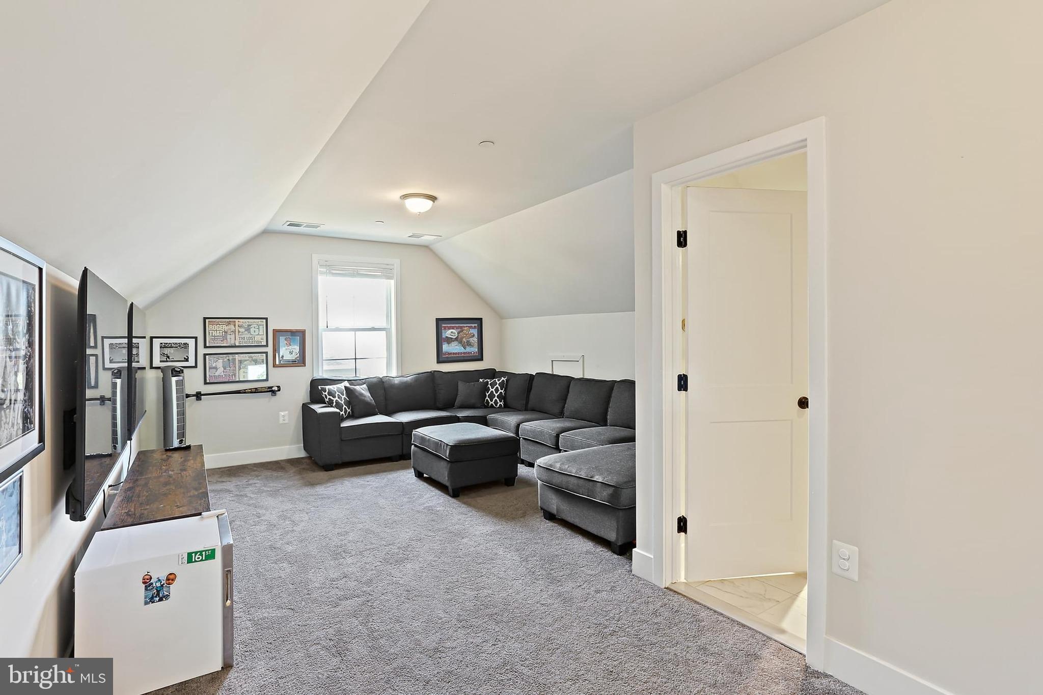 CLOVERLEA - Residential