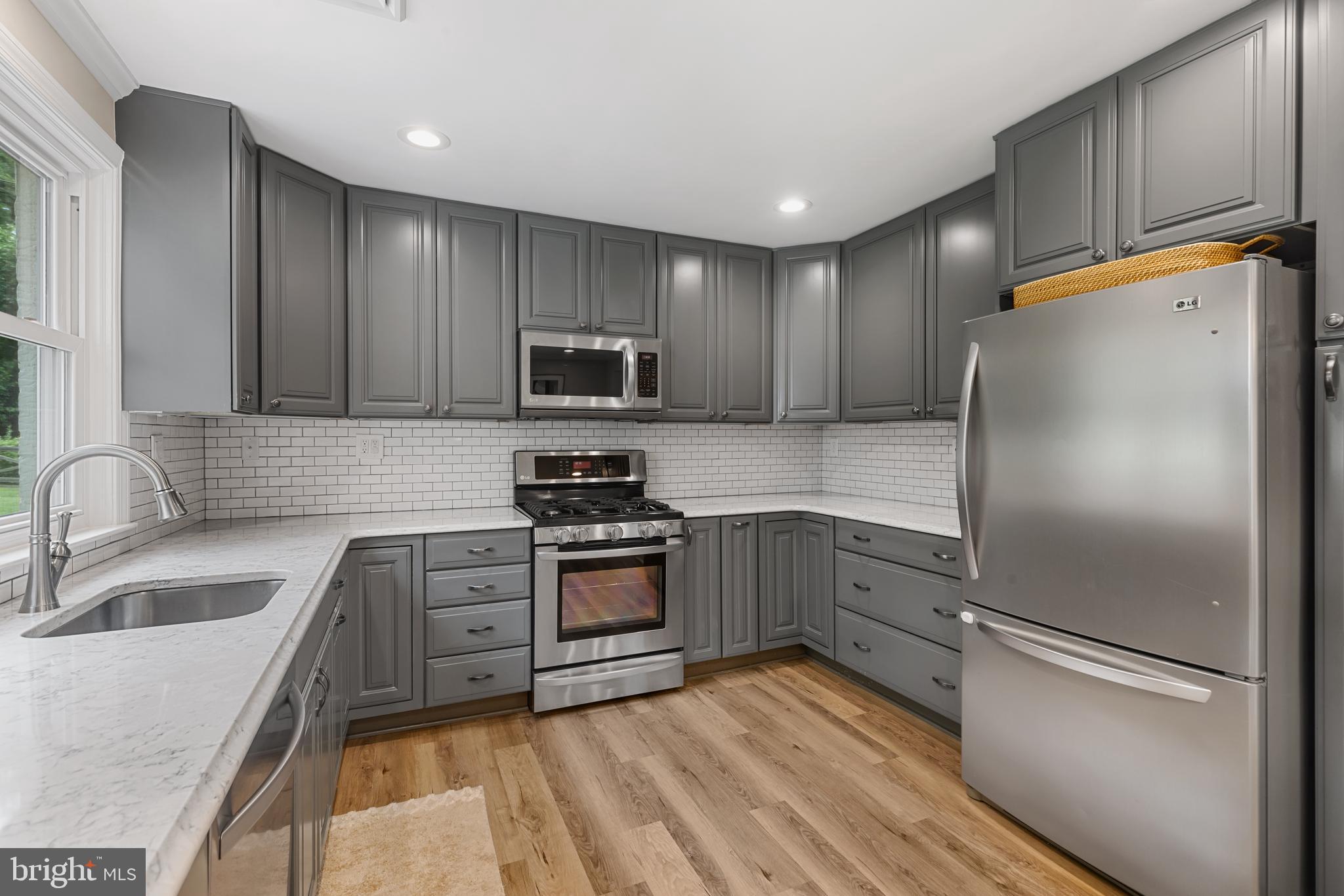 POT SPRING - Residential