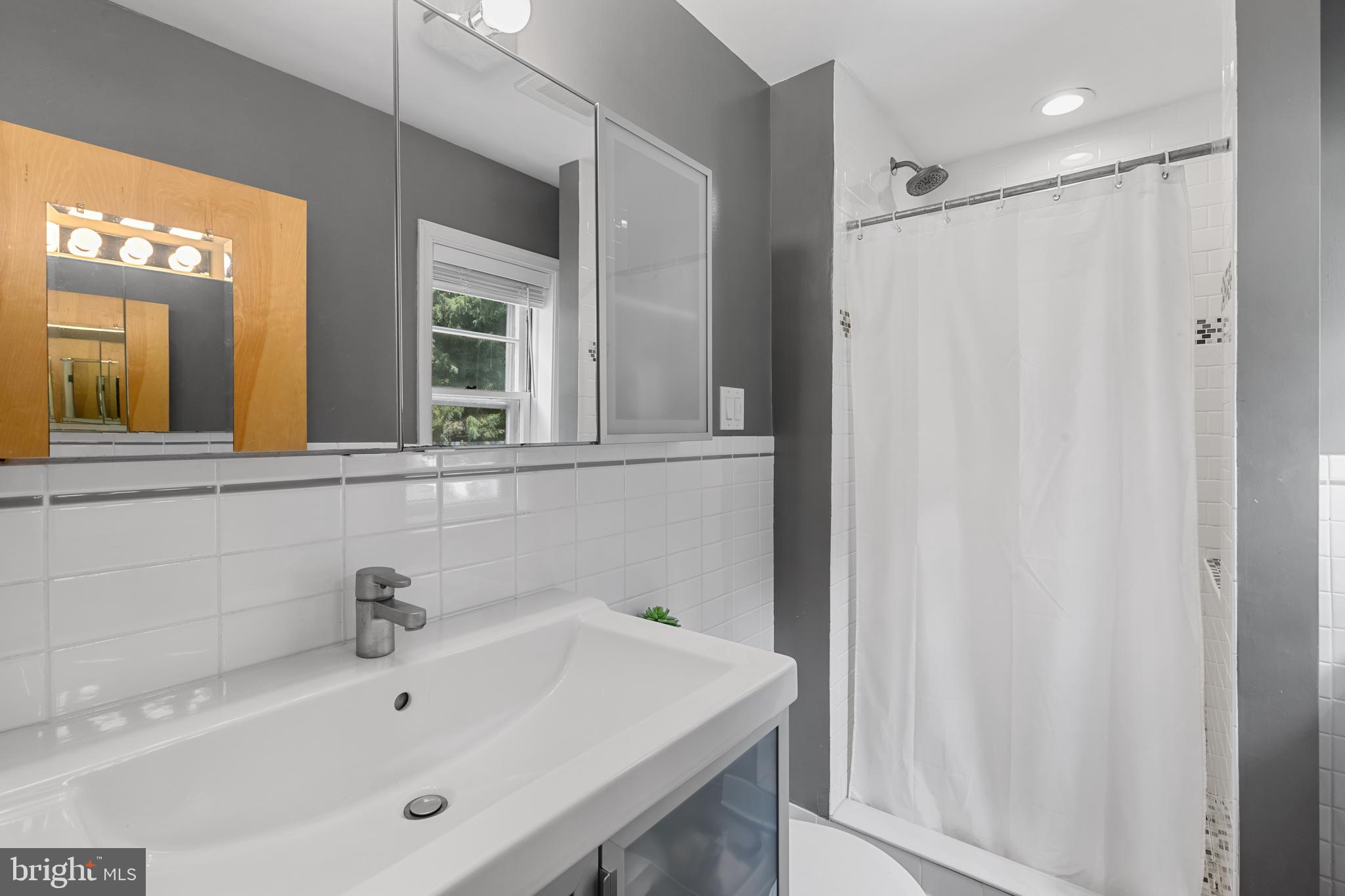 POT SPRING - Residential