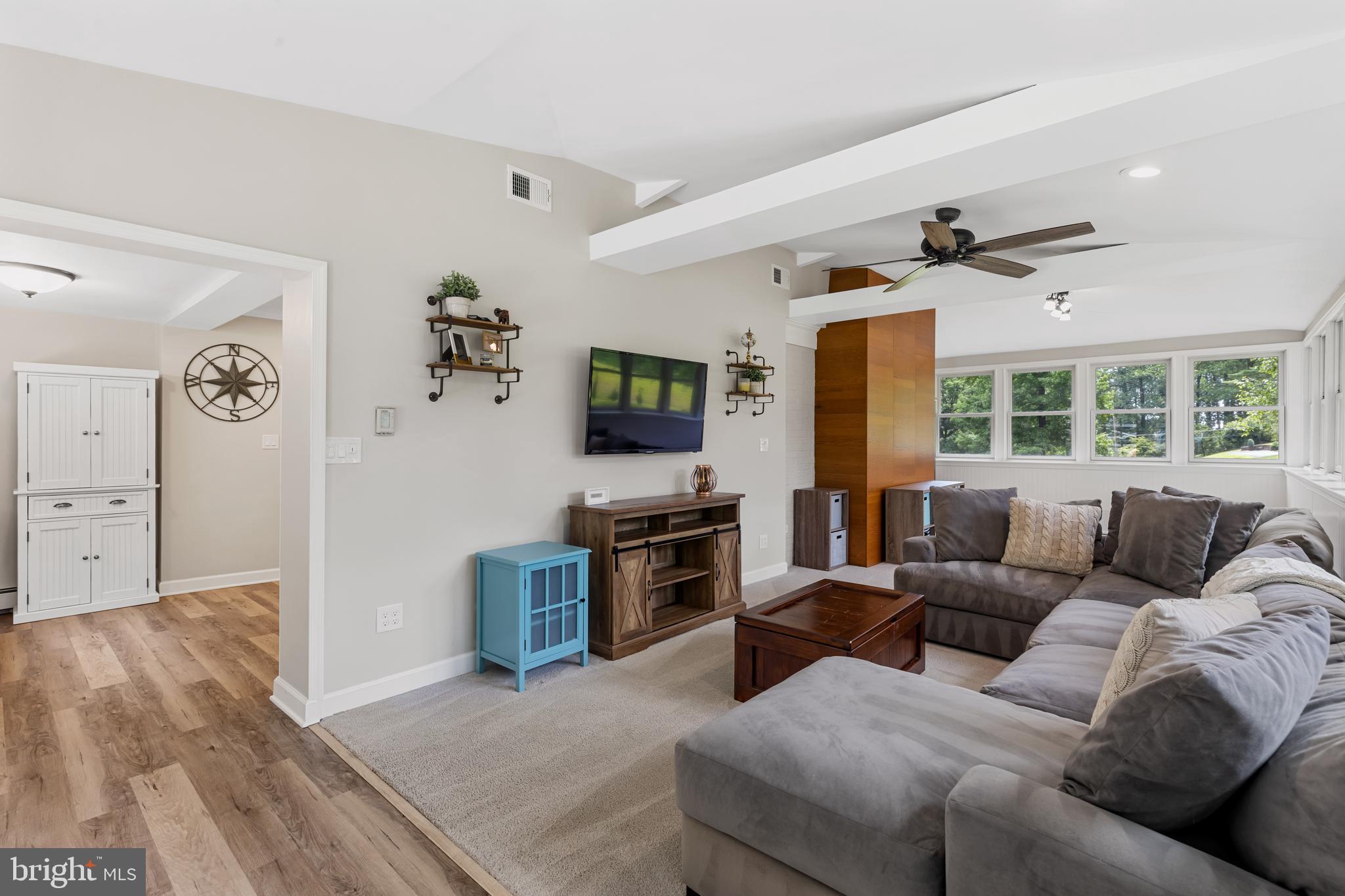 POT SPRING - Residential