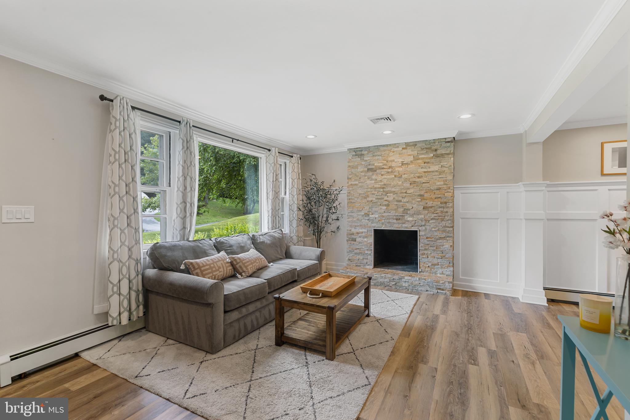 POT SPRING - Residential