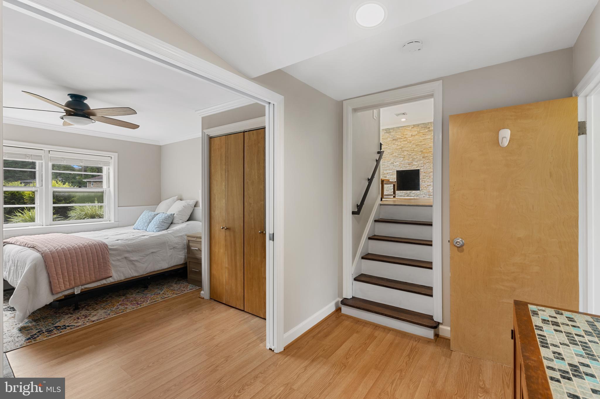 POT SPRING - Residential