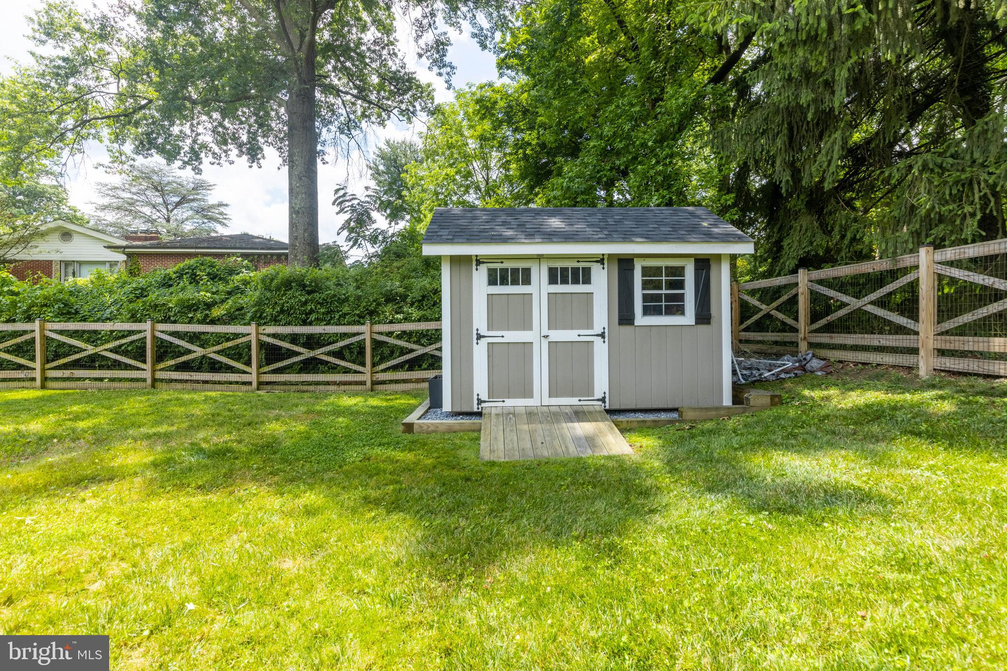 POT SPRING - Residential