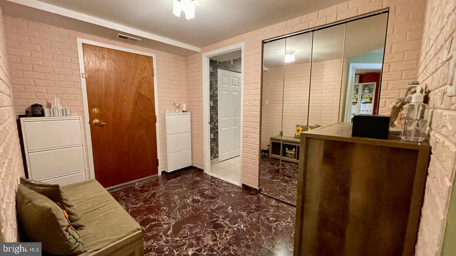 2131 WELSH ROAD 00 212