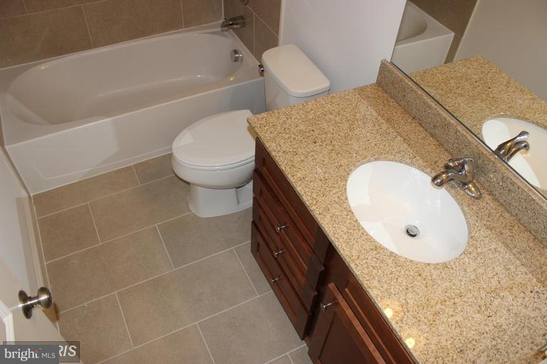 VALLEY VIEW ESTATES - Residential Lease