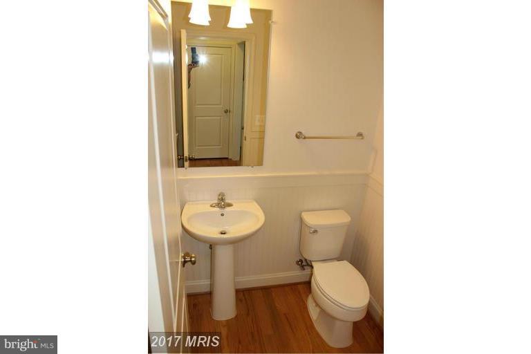 VALLEY VIEW ESTATES - Residential Lease